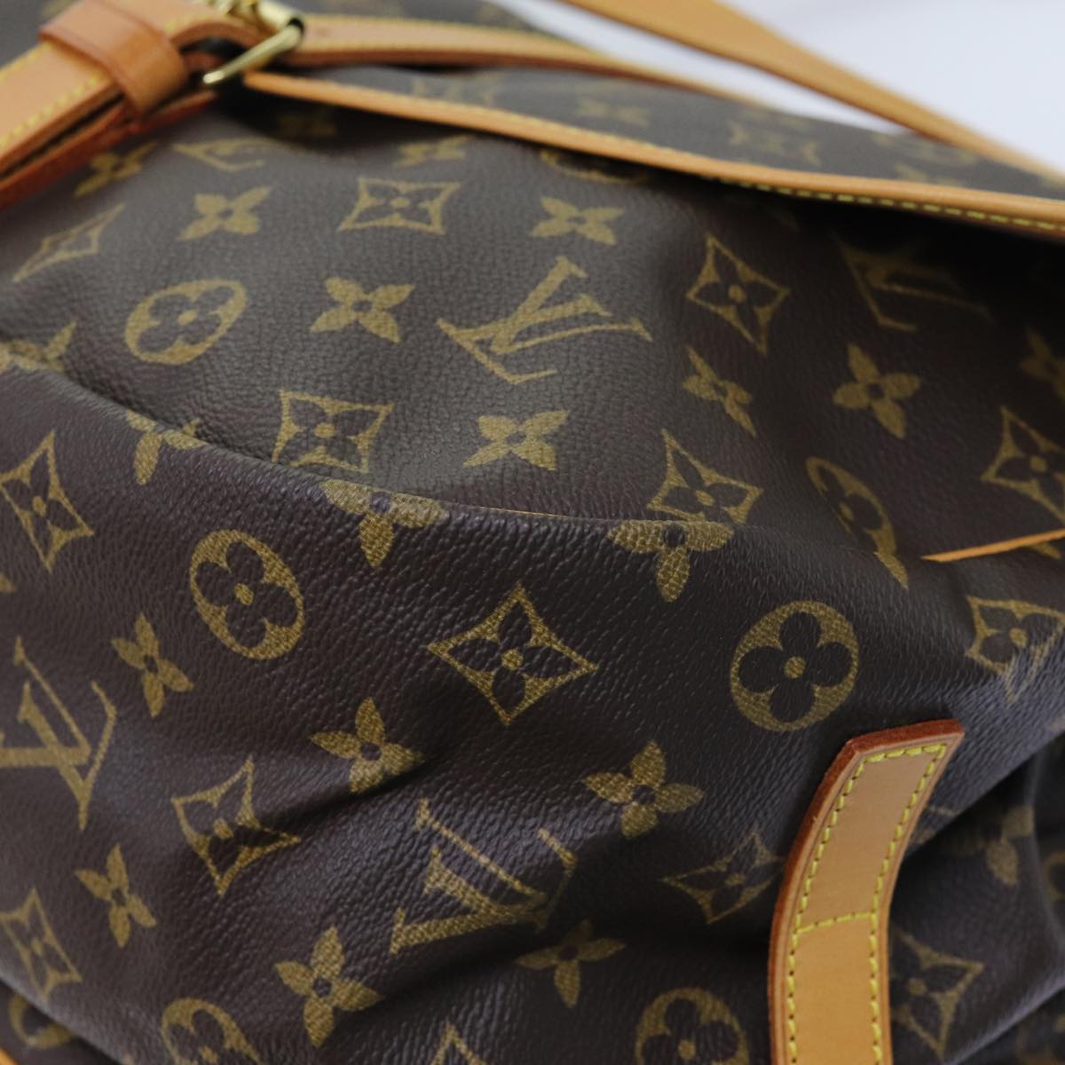 LOUIS VUITTON Monogram Saumur 35 Shoulder Bag M42254 LV Auth 71604A