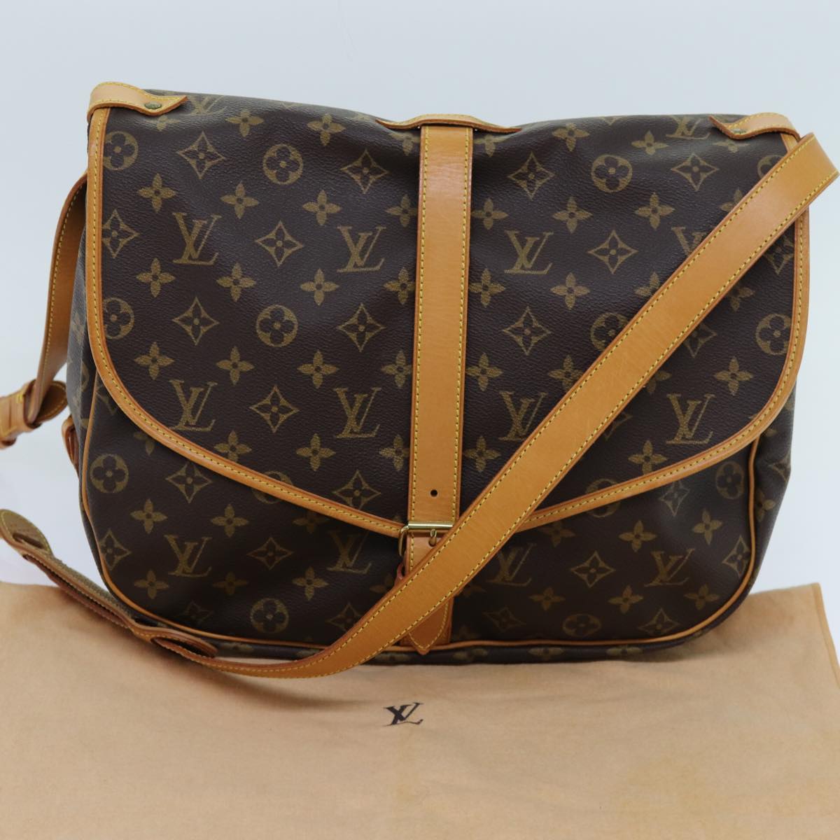 LOUIS VUITTON Monogram Saumur 35 Shoulder Bag M42254 LV Auth 71604A