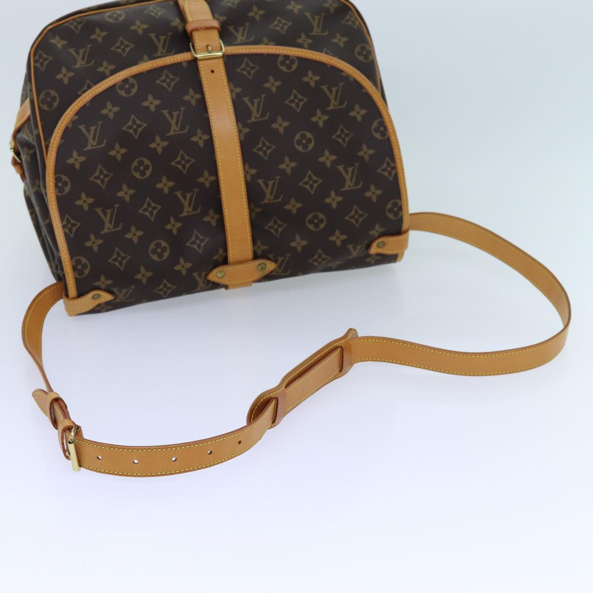 LOUIS VUITTON Monogram Saumur 35 Shoulder Bag M42254 LV Auth 71604A