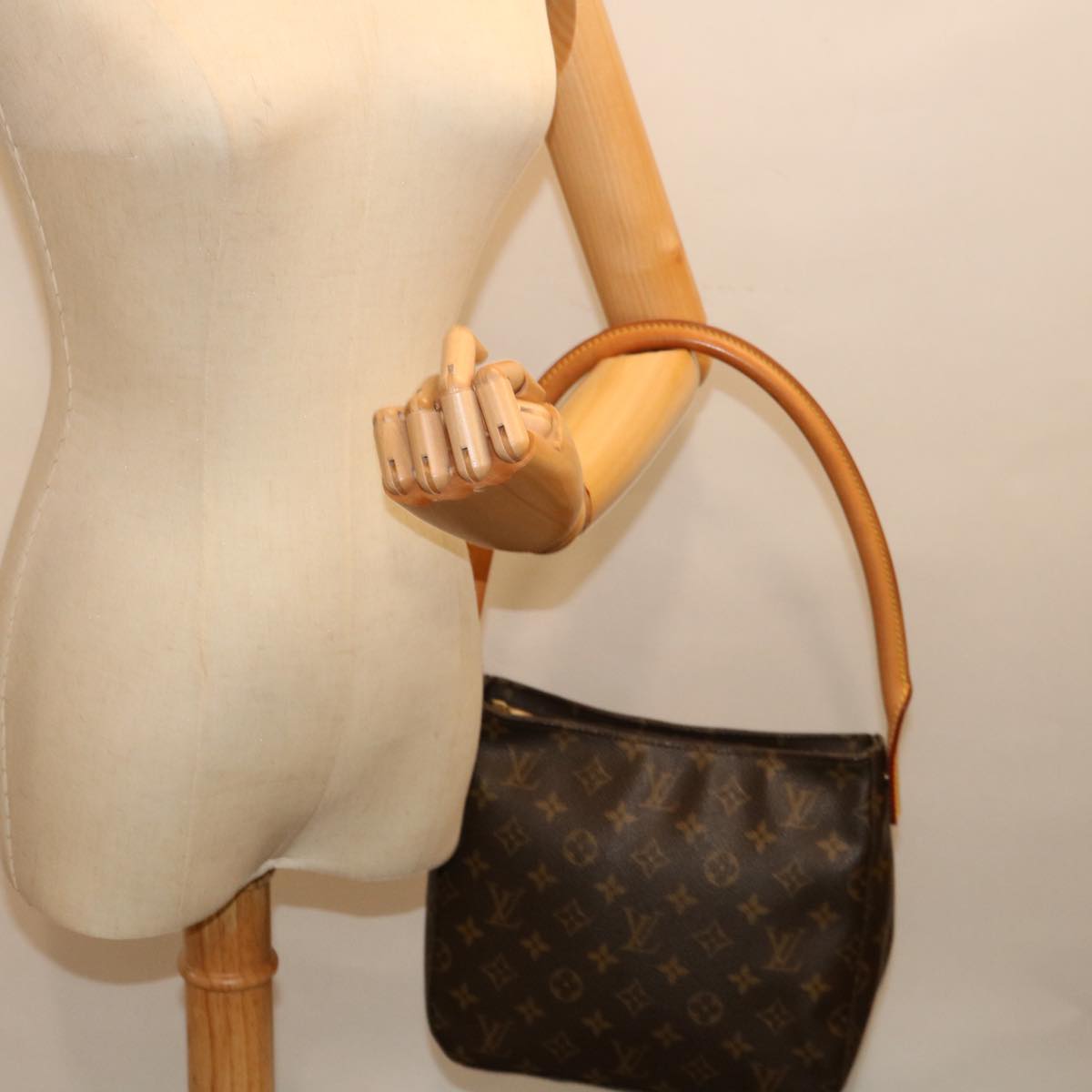 LOUIS VUITTON Monogram Looping MM Shoulder Bag M51146 LV Auth 71605A