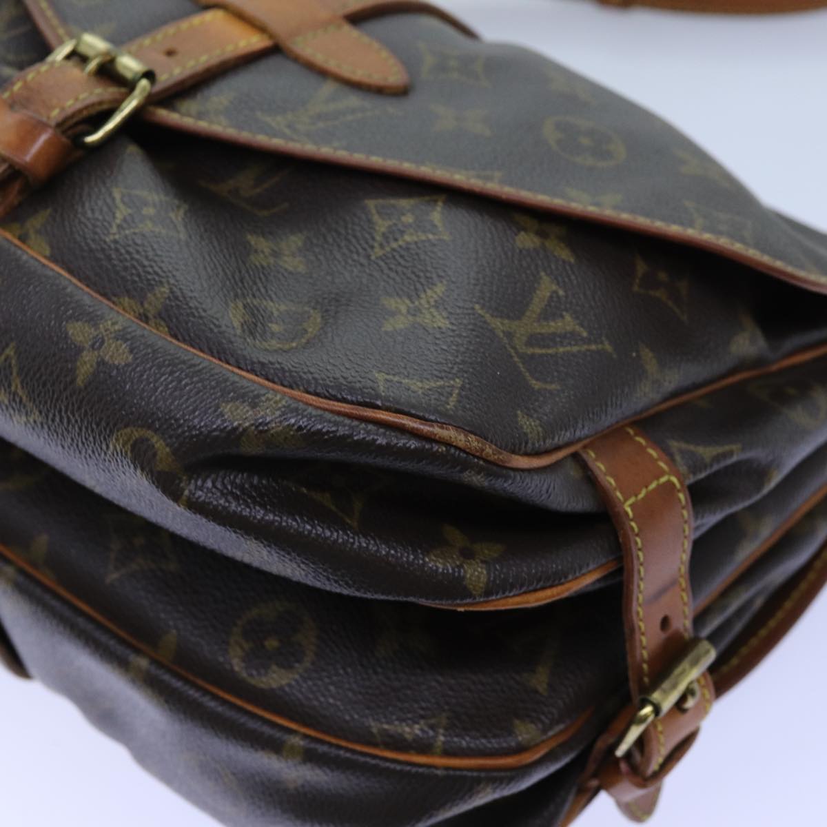 LOUIS VUITTON Monogram Saumur 30 Shoulder Bag M42256 LV Auth 71707