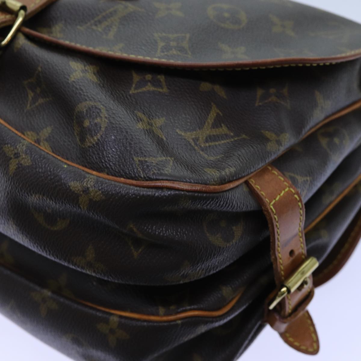 LOUIS VUITTON Monogram Saumur 30 Shoulder Bag M42256 LV Auth 71707