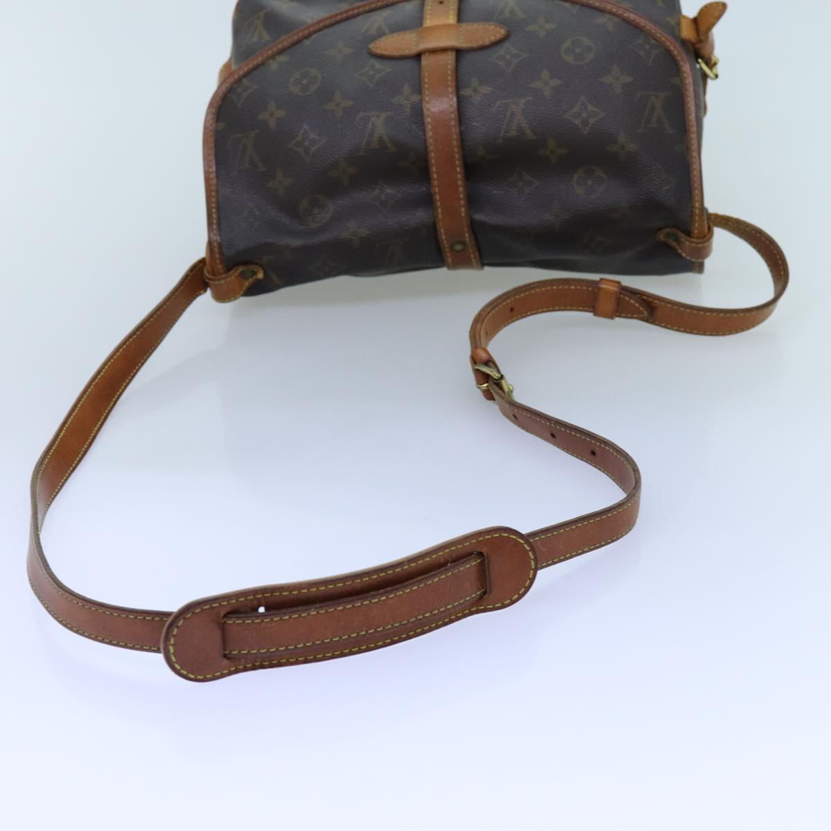 LOUIS VUITTON Monogram Saumur 30 Shoulder Bag M42256 LV Auth 71707