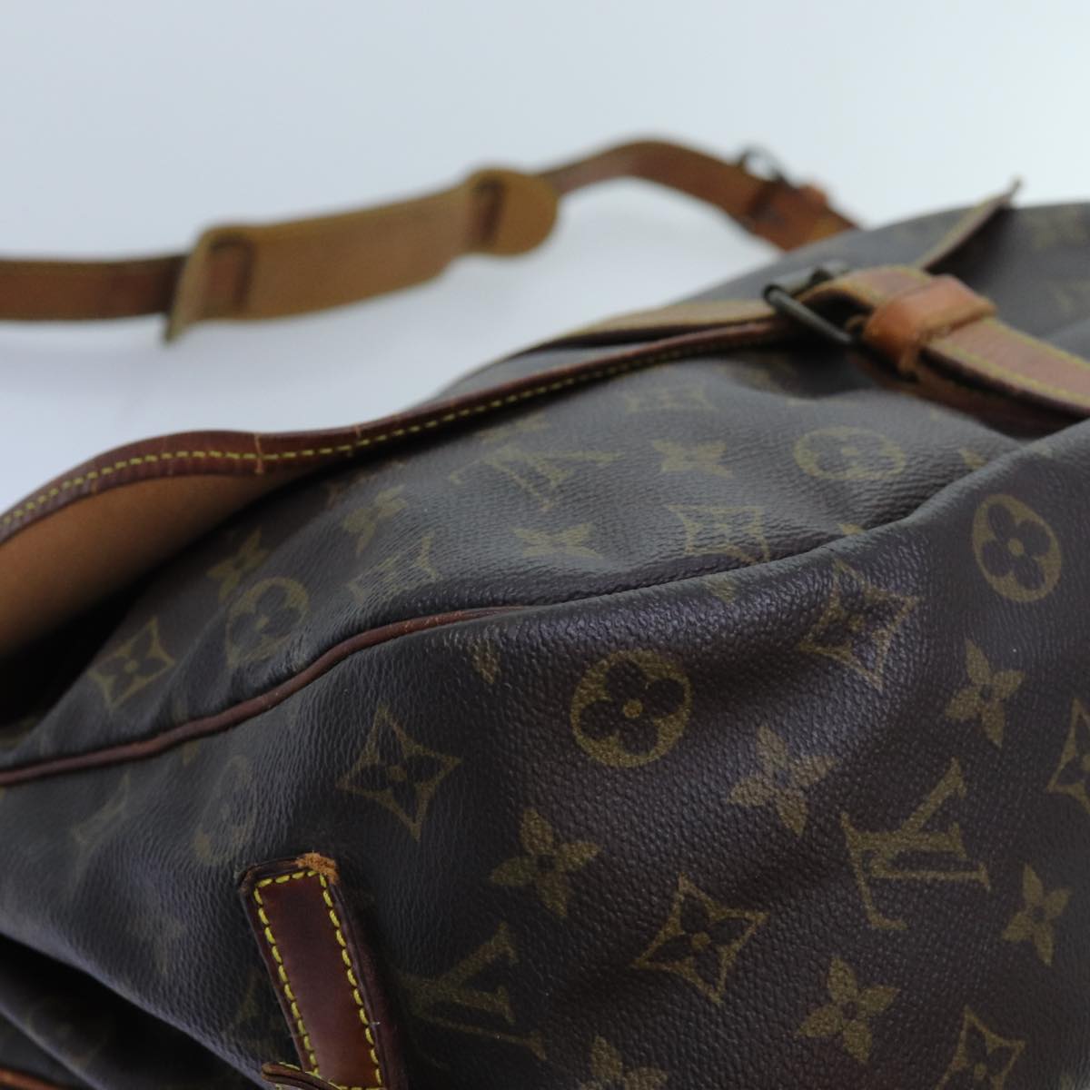 LOUIS VUITTON Monogram Saumur 35 Shoulder Bag M42254 LV Auth 71718