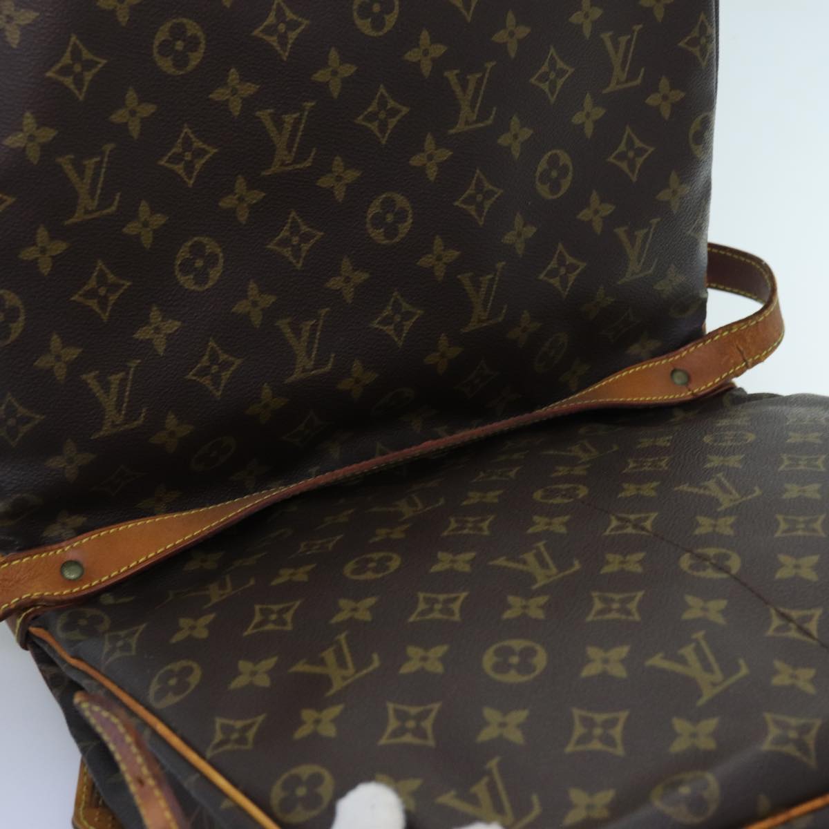 LOUIS VUITTON Monogram Saumur 35 Shoulder Bag M42254 LV Auth 71718