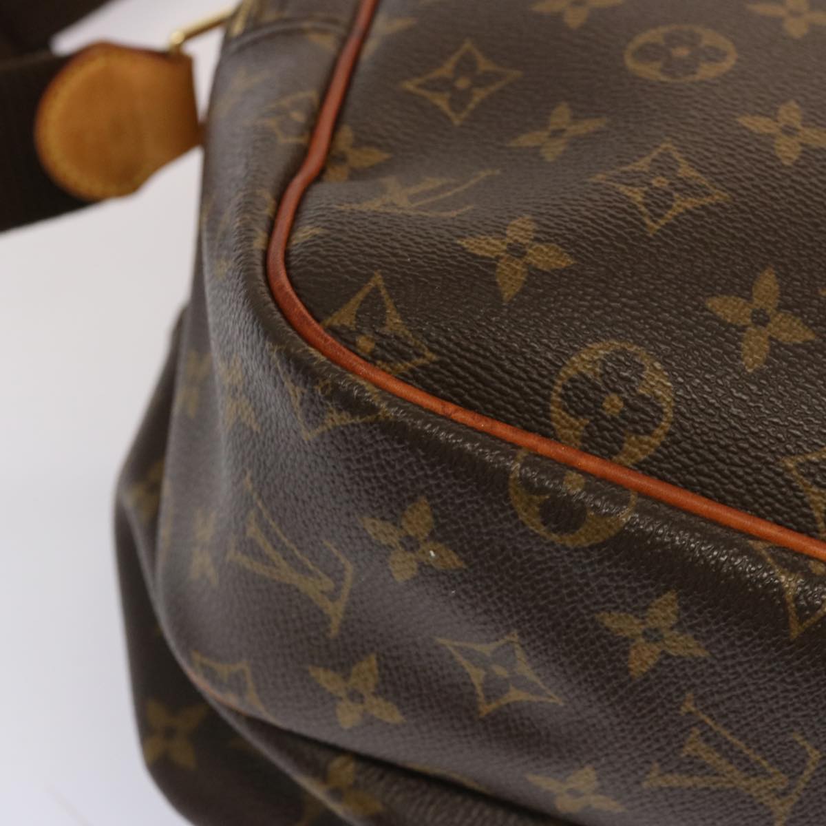 LOUIS VUITTON Monogram Reporter GM Shoulder Bag M45252 LV Auth 71719