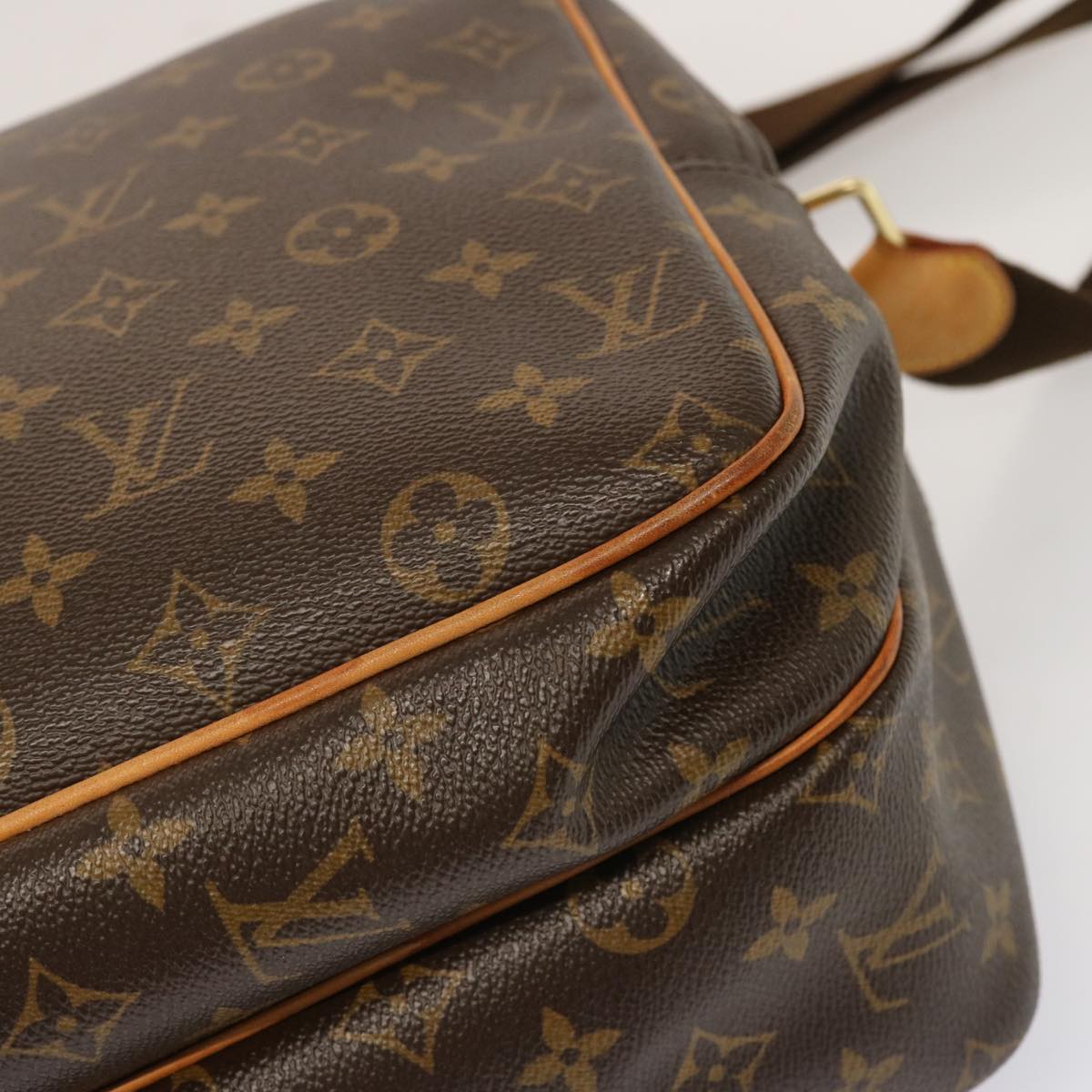 LOUIS VUITTON Monogram Reporter GM Shoulder Bag M45252 LV Auth 71719