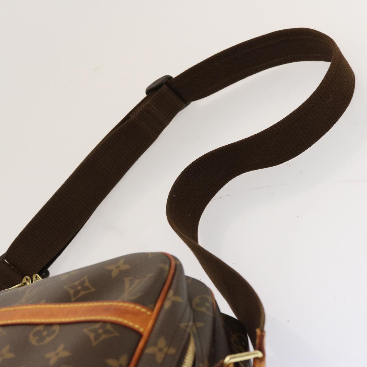 LOUIS VUITTON Monogram Reporter GM Shoulder Bag M45252 LV Auth 71719