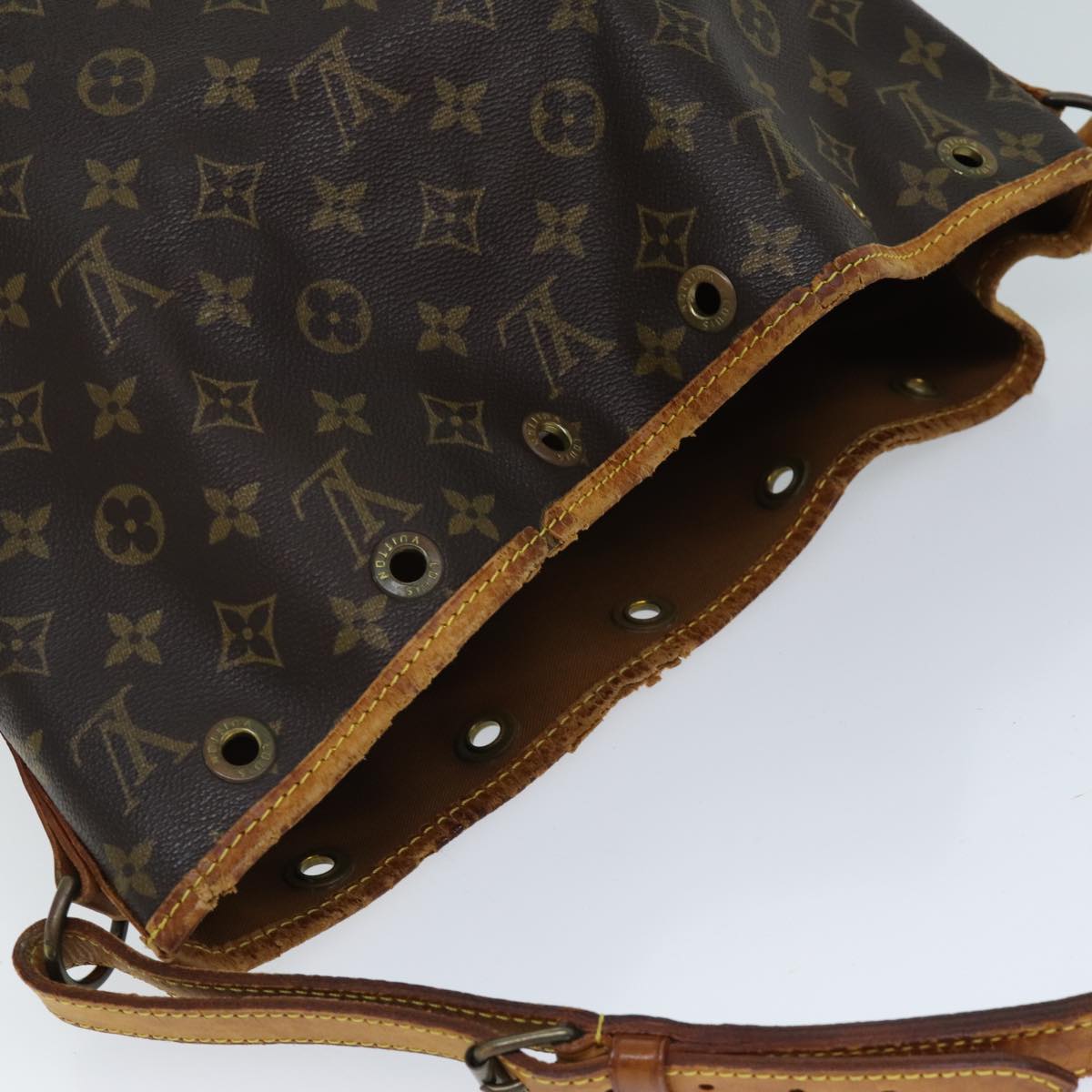 LOUIS VUITTON Monogram Petit Noe Shoulder Bag M42226 LV Auth 71736