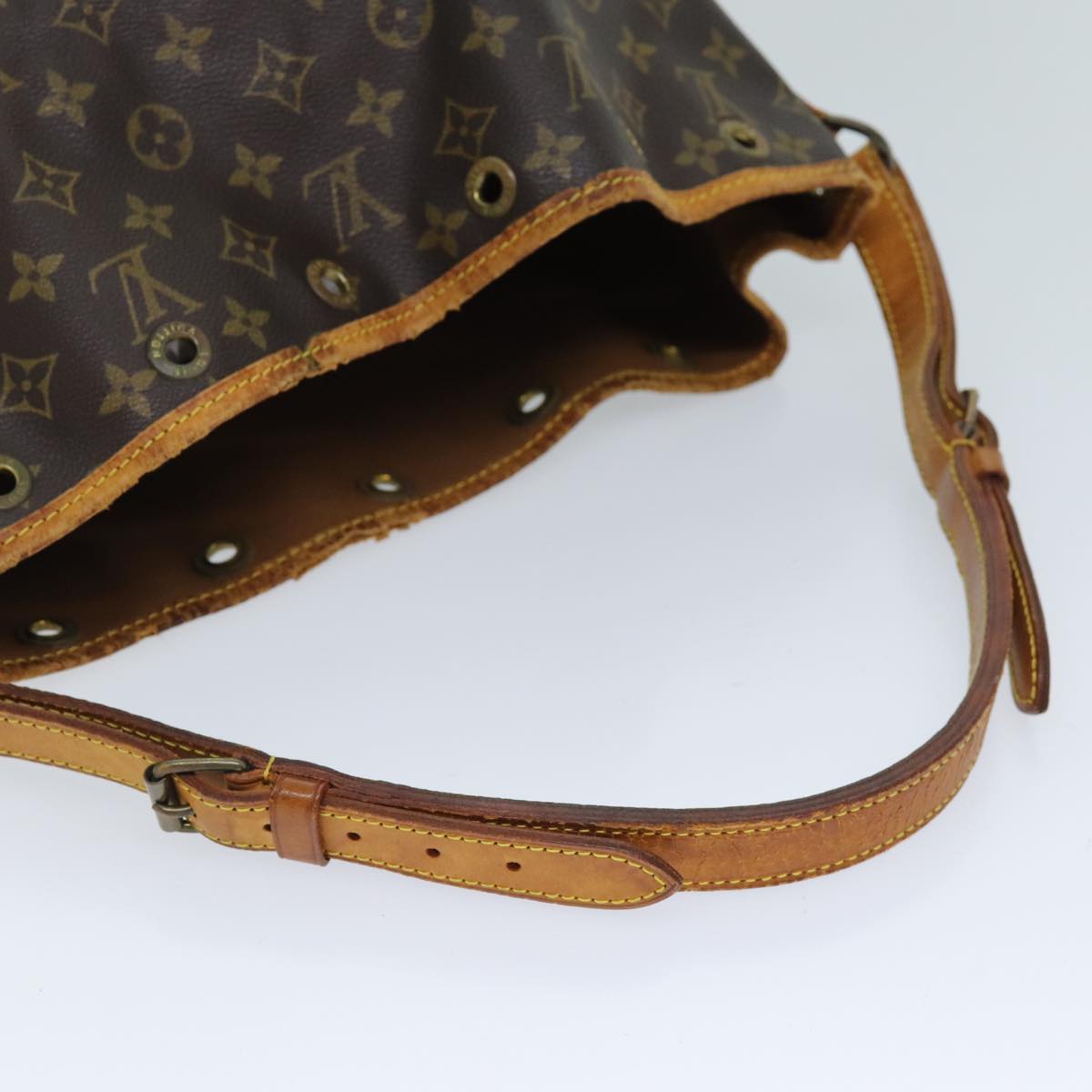 LOUIS VUITTON Monogram Petit Noe Shoulder Bag M42226 LV Auth 71736