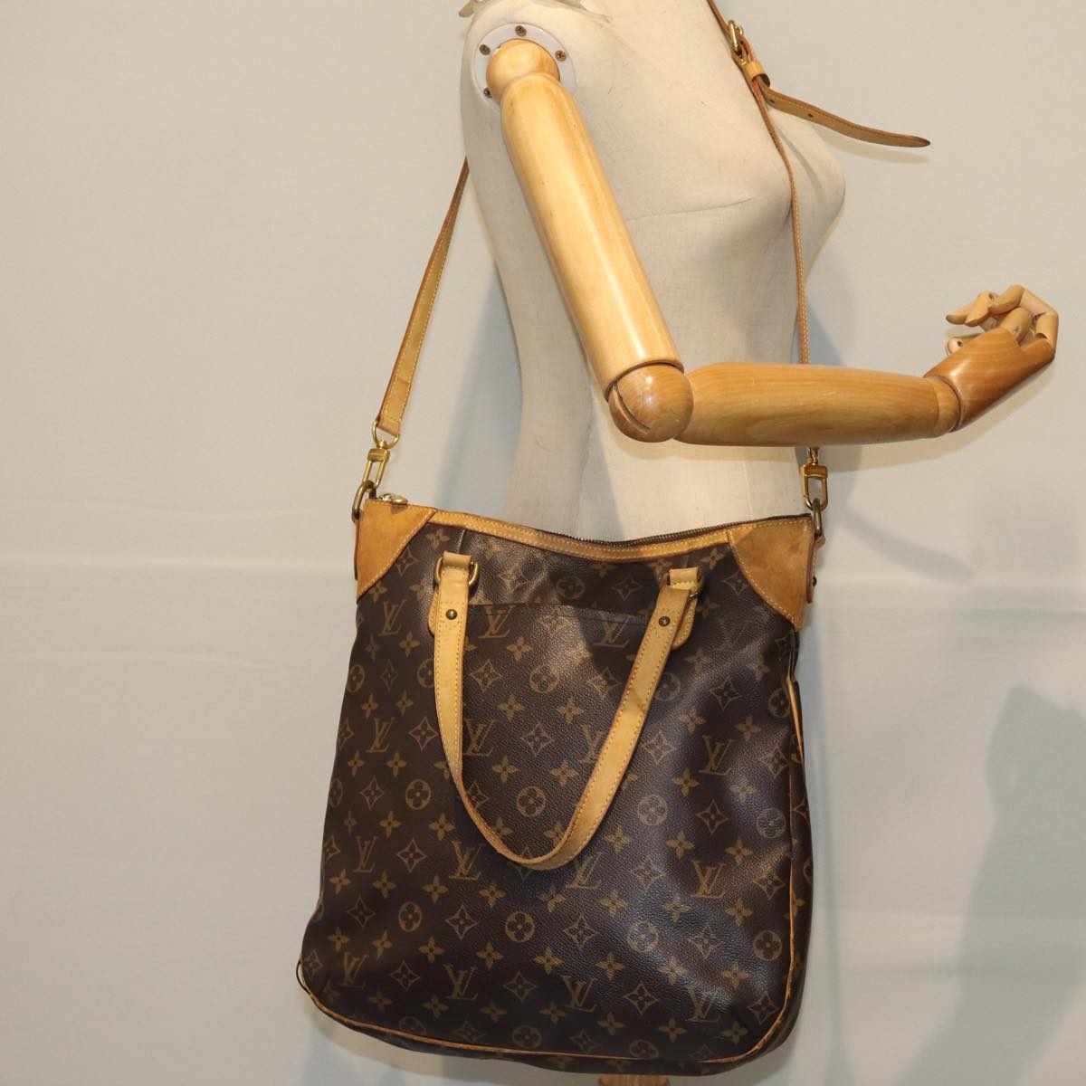 LOUIS VUITTON Monogram Odeon GM Shoulder Bag 2way M56388 LV Auth 72186