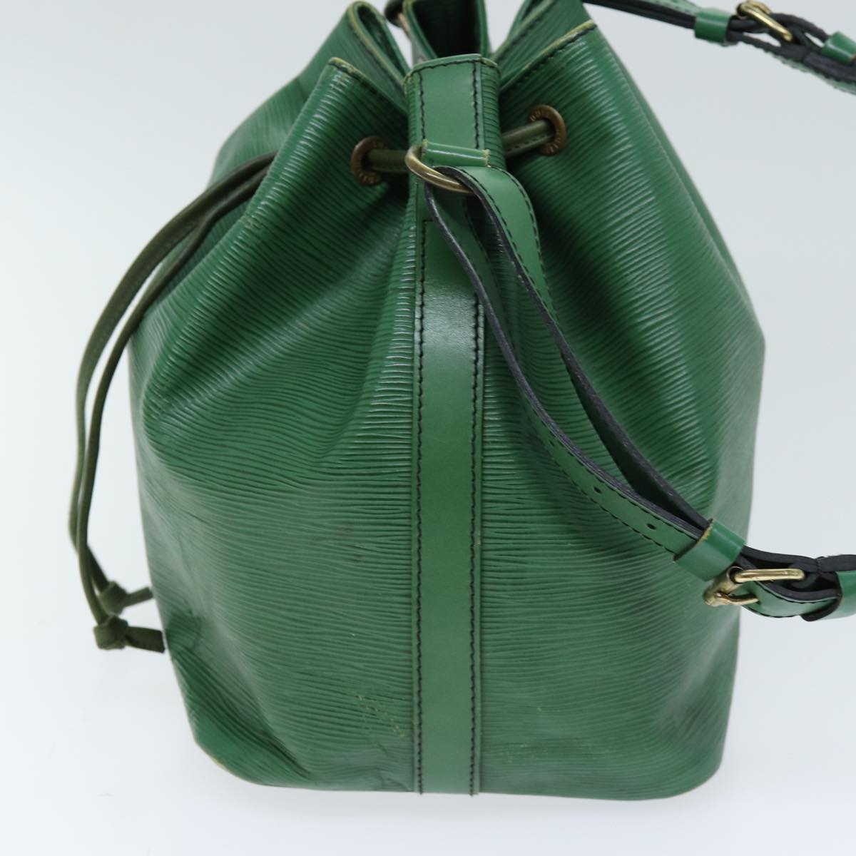 LOUIS VUITTON Epi Petit Noe Shoulder Bag Green M44104 LV Auth 72193