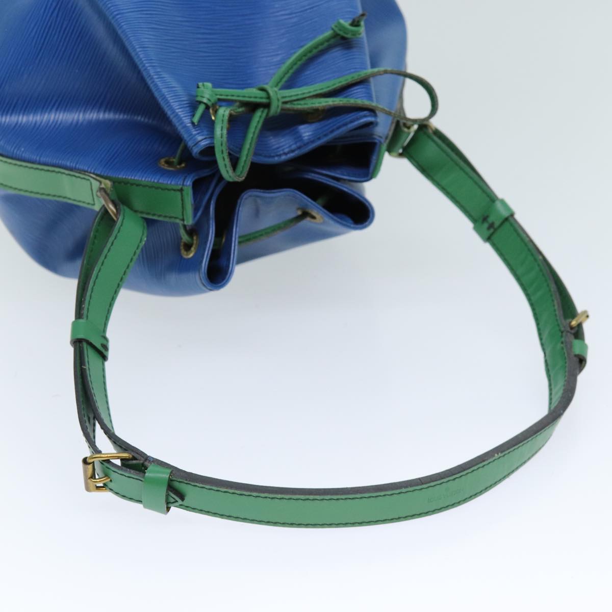 LOUIS VUITTON Epi Noe Shoulder Bag Bicolor Green Blue M44044 LV Auth 72194