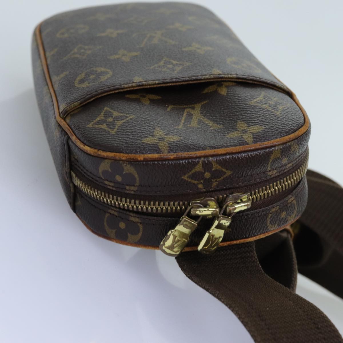 LOUIS VUITTON Monogram Pochette Gange Shoulder Bag M51870 LV Auth 72329