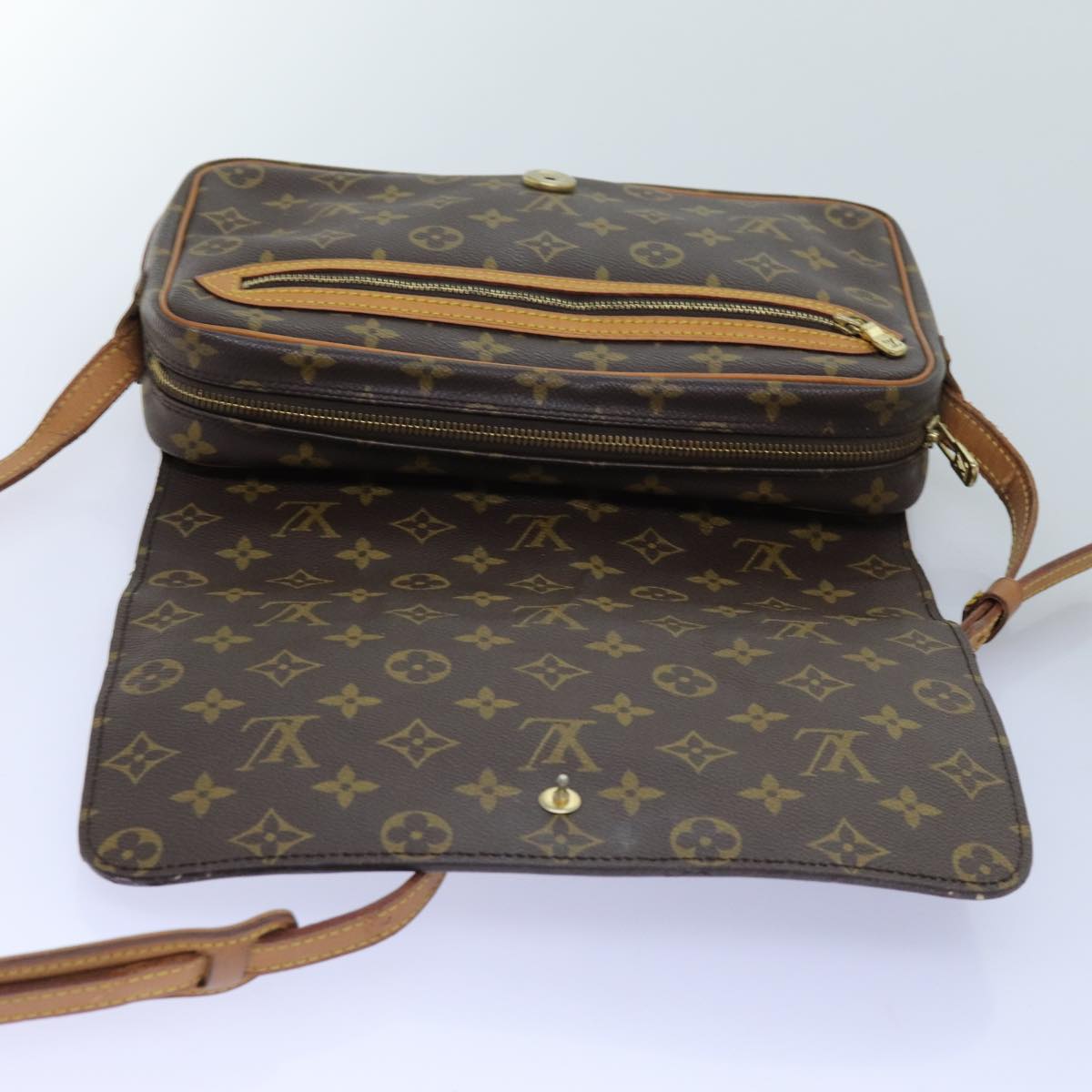 LOUIS VUITTON Monogram Saint Germain Shoulder Bag M51207 LV Auth 72338