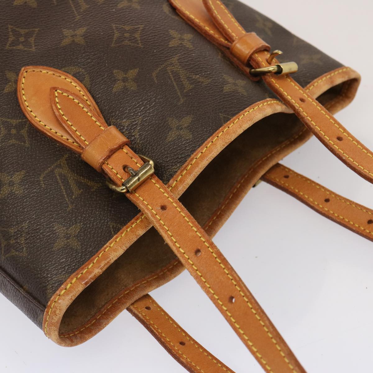 LOUIS VUITTON Monogram Bucket PM Shoulder Bag M42238 LV Auth 72358