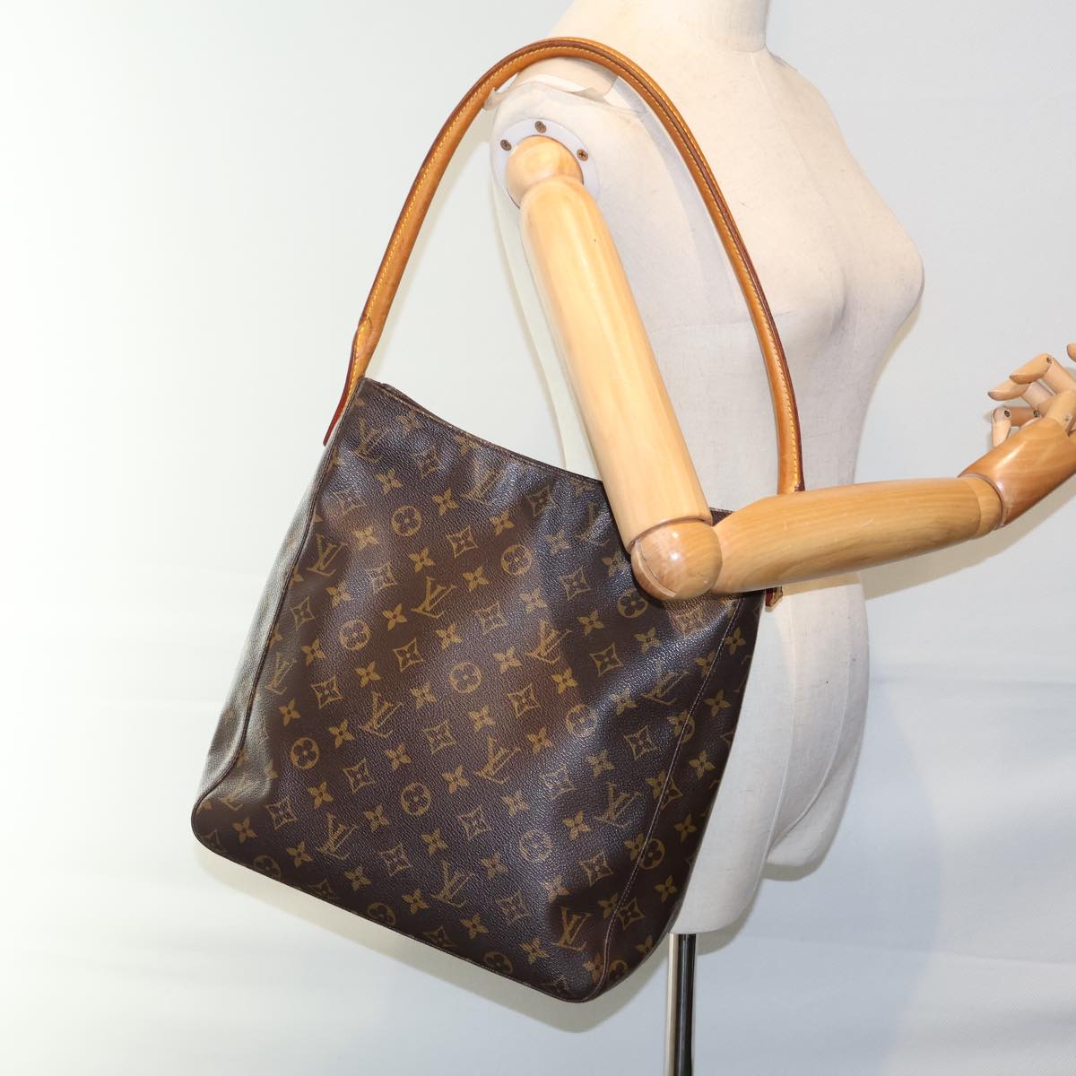 LOUIS VUITTON Monogram Looping GM Shoulder Bag M51145 LV Auth 72367