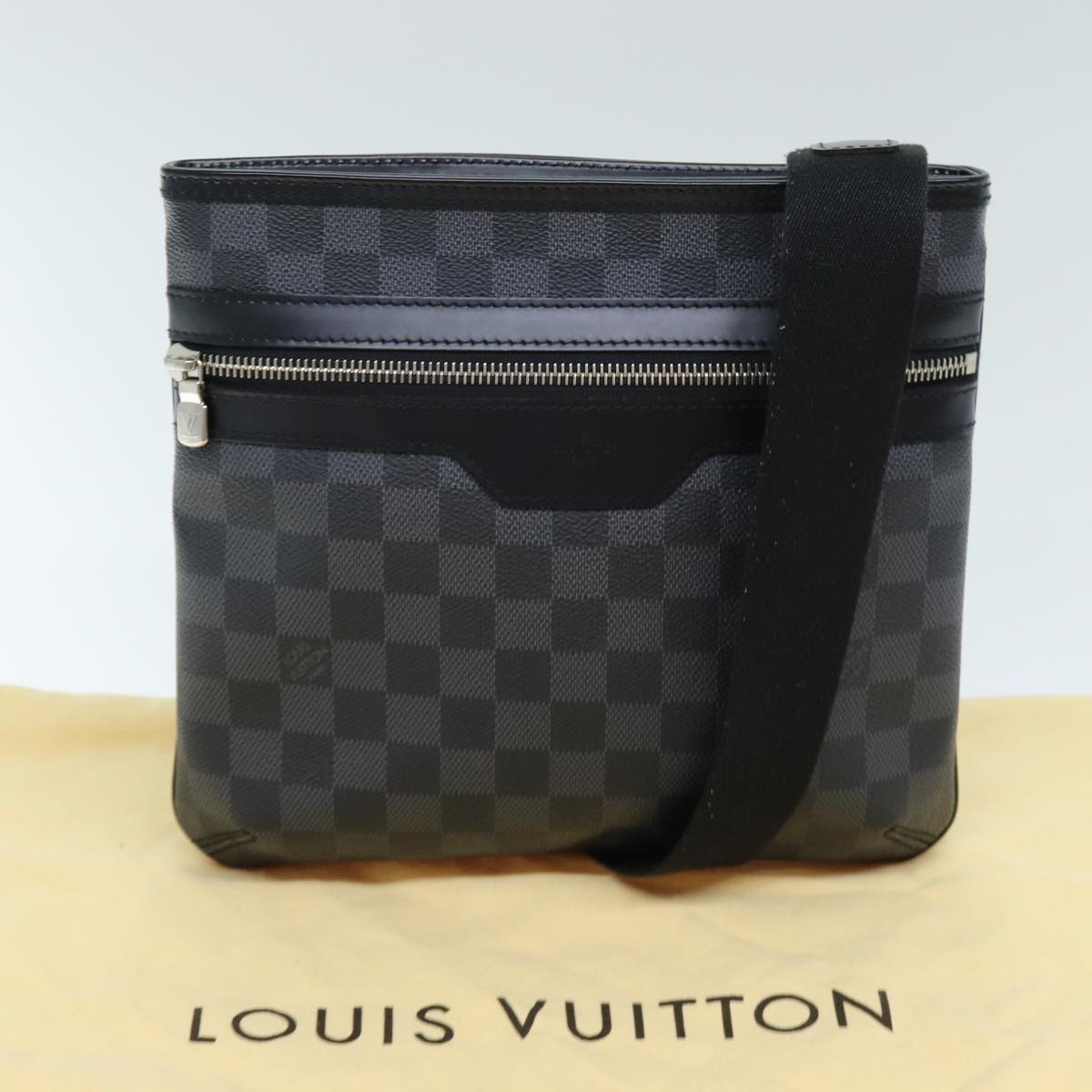 LOUIS VUITTON Damier Graphite Tomas Shoulder Bag N58028 LV Auth 72432A