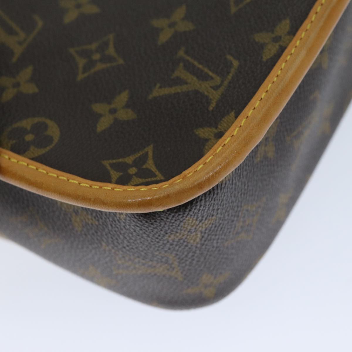 LOUIS VUITTON Monogram Sologne Shoulder Bag M42250 LV Auth 72434