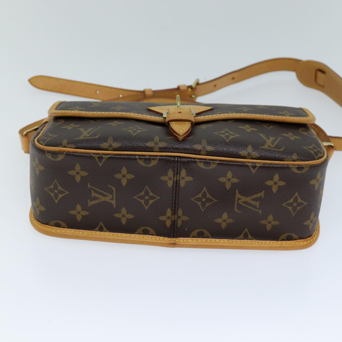 LOUIS VUITTON Monogram Sologne Shoulder Bag M42250 LV Auth 72434