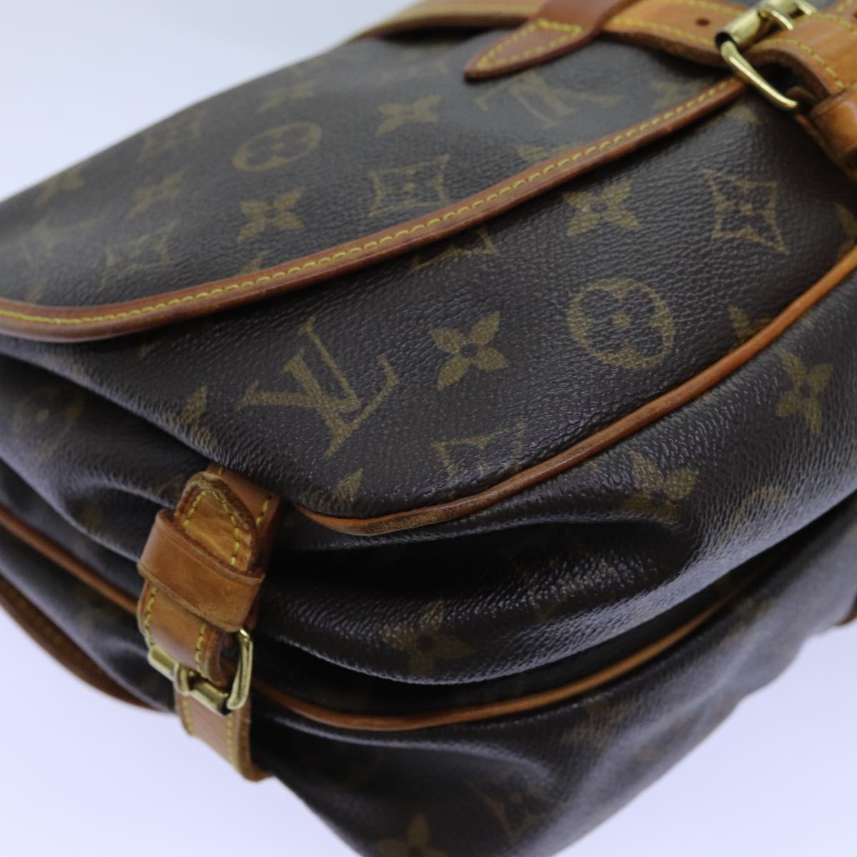 LOUIS VUITTON Monogram Saumur 30 Shoulder Bag M42256 LV Auth 72604