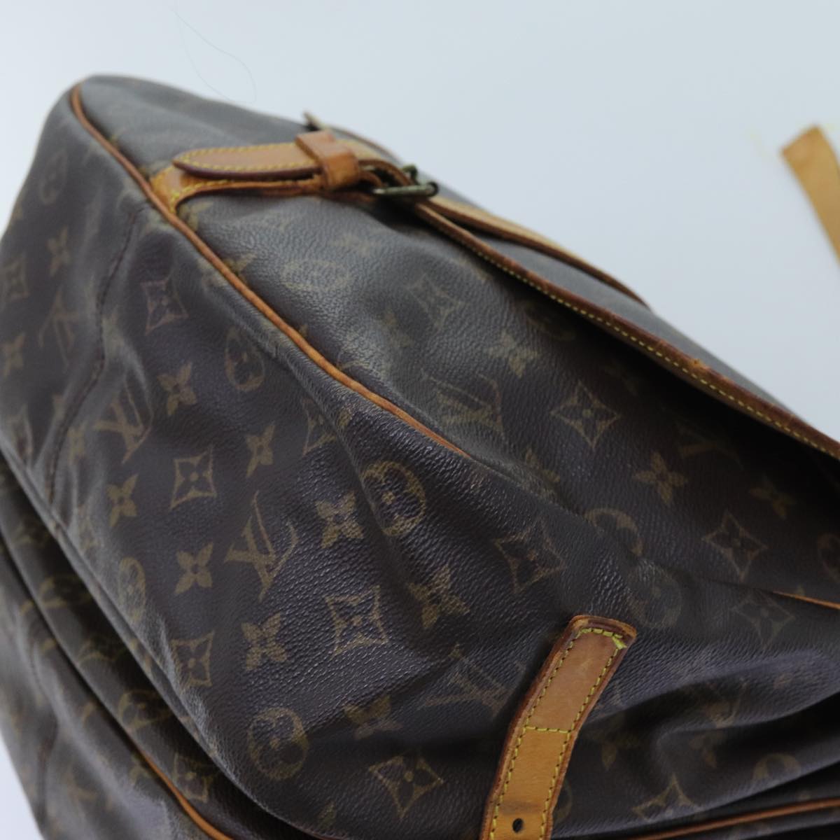 LOUIS VUITTON Monogram Saumur 35 Shoulder Bag M42254 LV Auth 72612