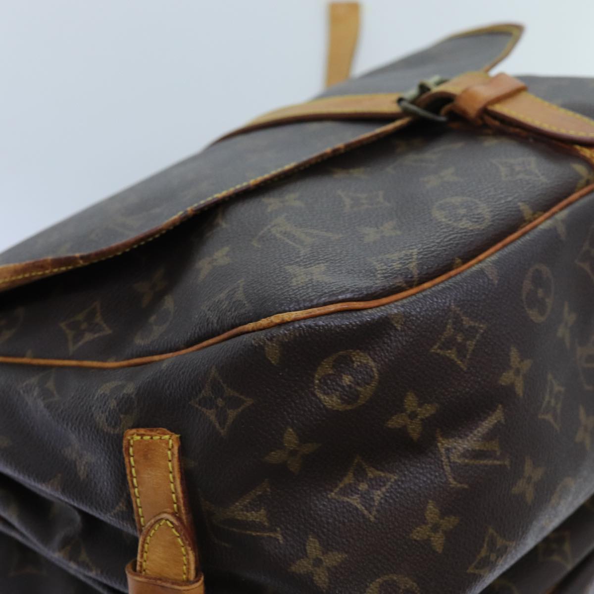 LOUIS VUITTON Monogram Saumur 35 Shoulder Bag M42254 LV Auth 72612