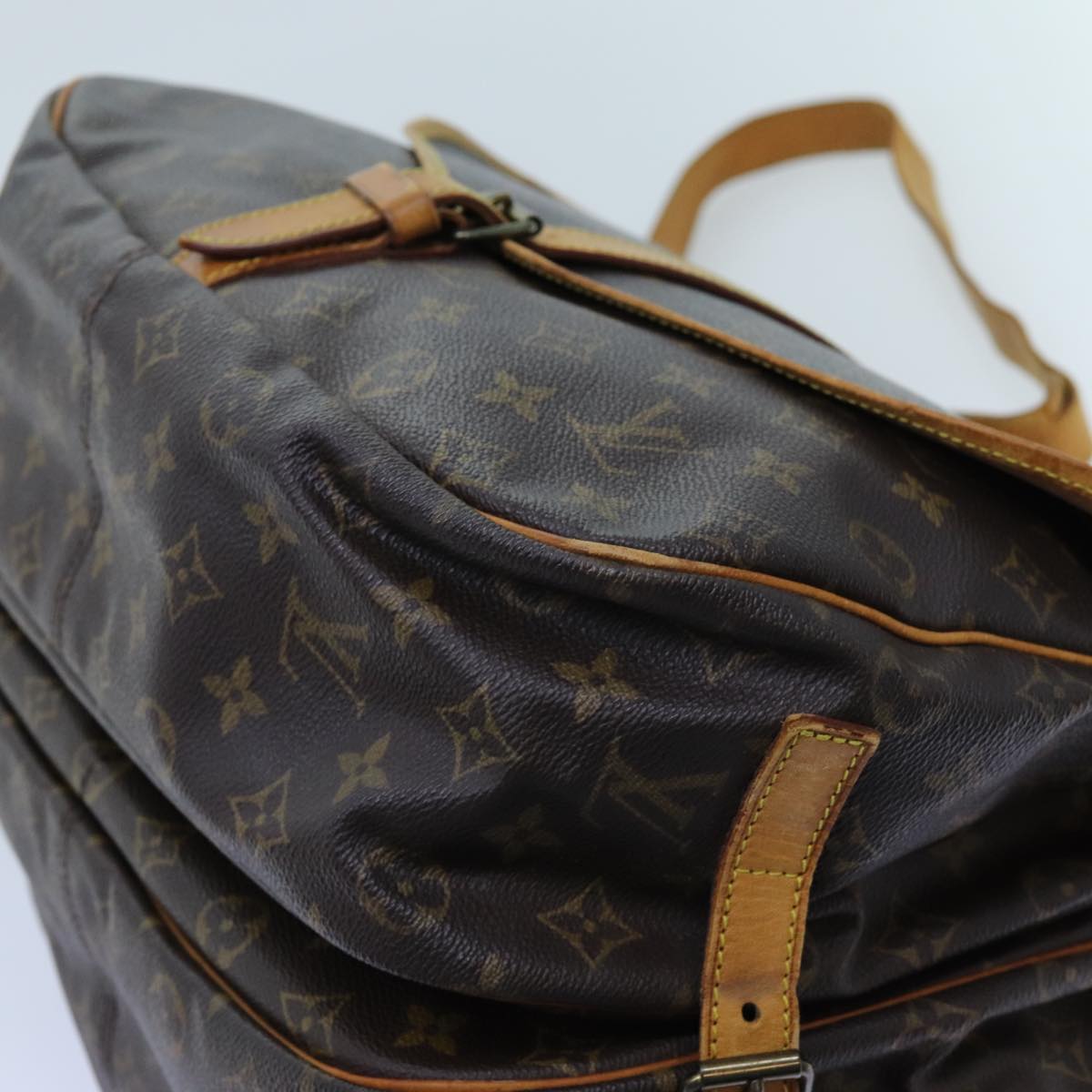 LOUIS VUITTON Monogram Saumur 35 Shoulder Bag M42254 LV Auth 72612