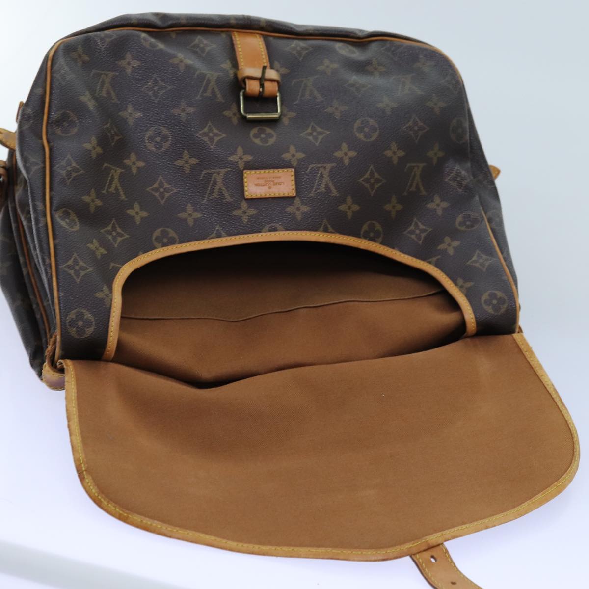 LOUIS VUITTON Monogram Saumur 35 Shoulder Bag M42254 LV Auth 72612