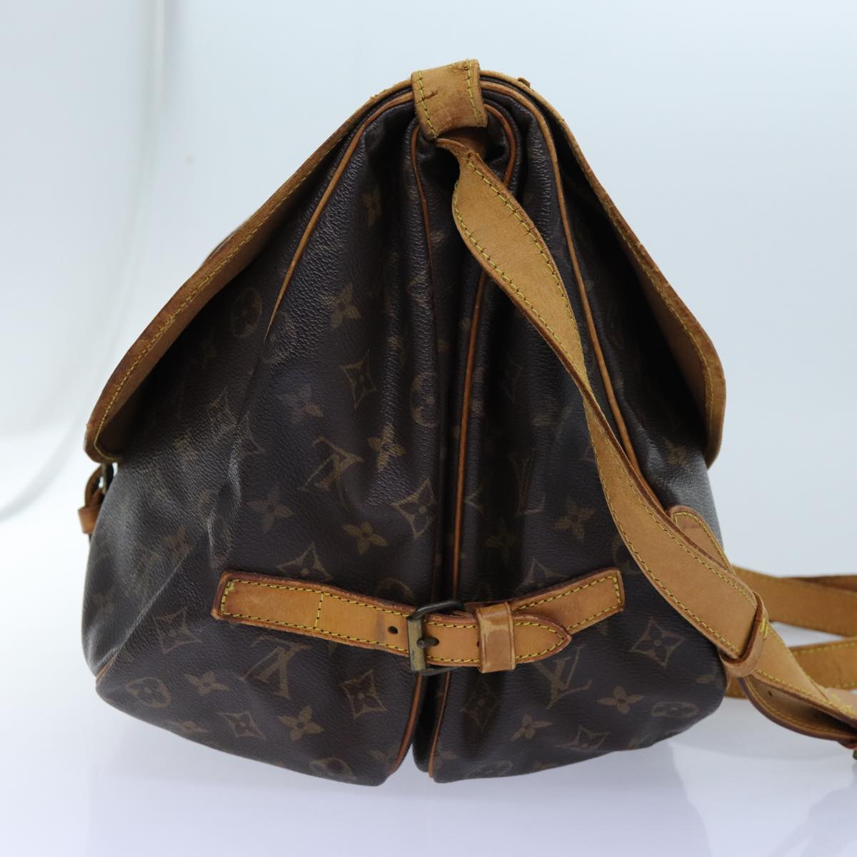 LOUIS VUITTON Monogram Saumur 35 Shoulder Bag M42254 LV Auth 72612