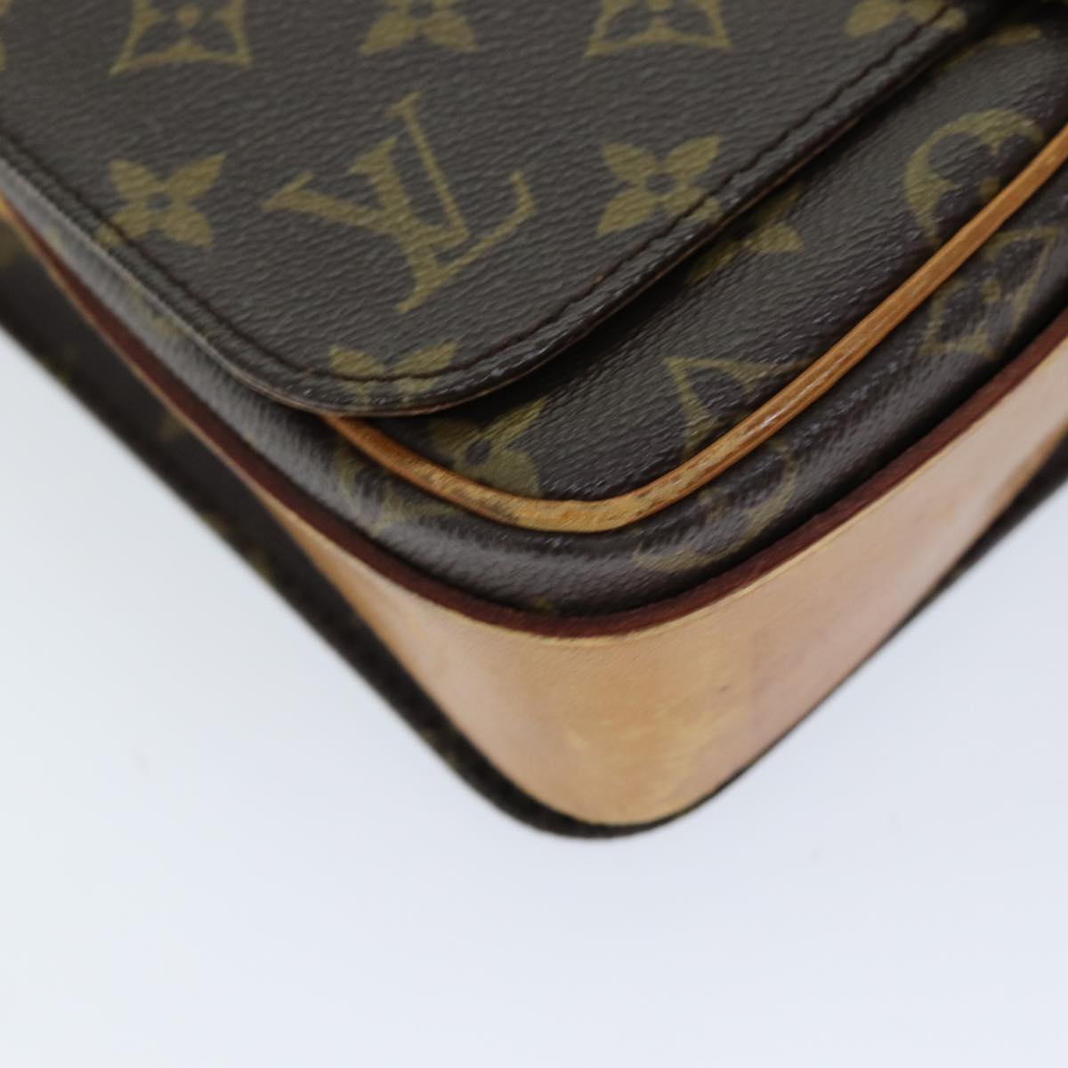 LOUIS VUITTON Monogram Cartouchiere MM Shoulder Bag M51253 LV Auth 72796