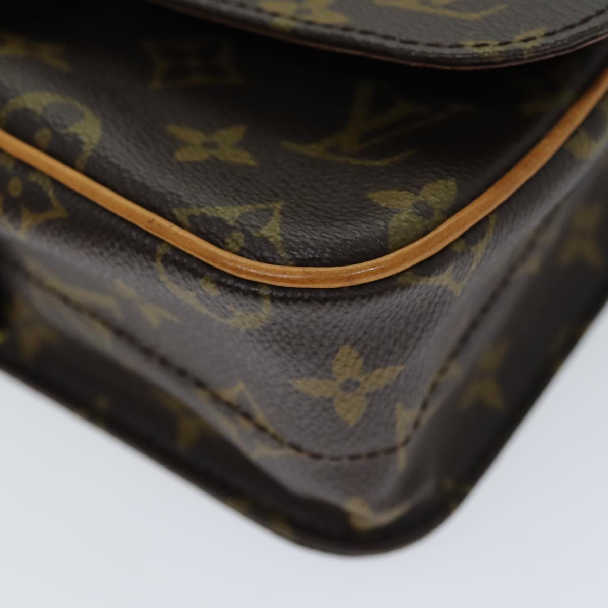 LOUIS VUITTON Monogram Cartouchiere MM Shoulder Bag M51253 LV Auth 72836