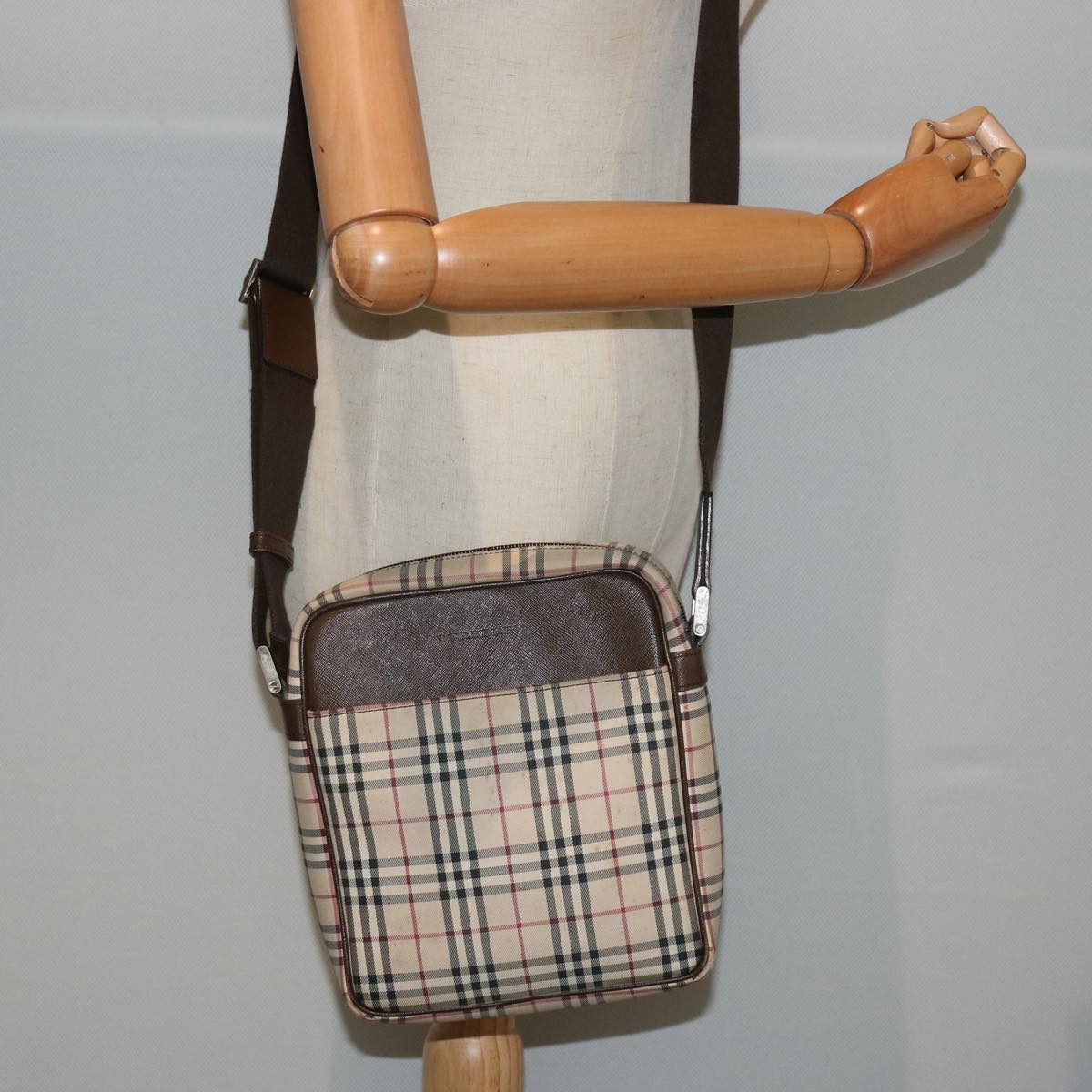 BURBERRY Nova Check Shoulder Bag Canvas Beige Auth 73037