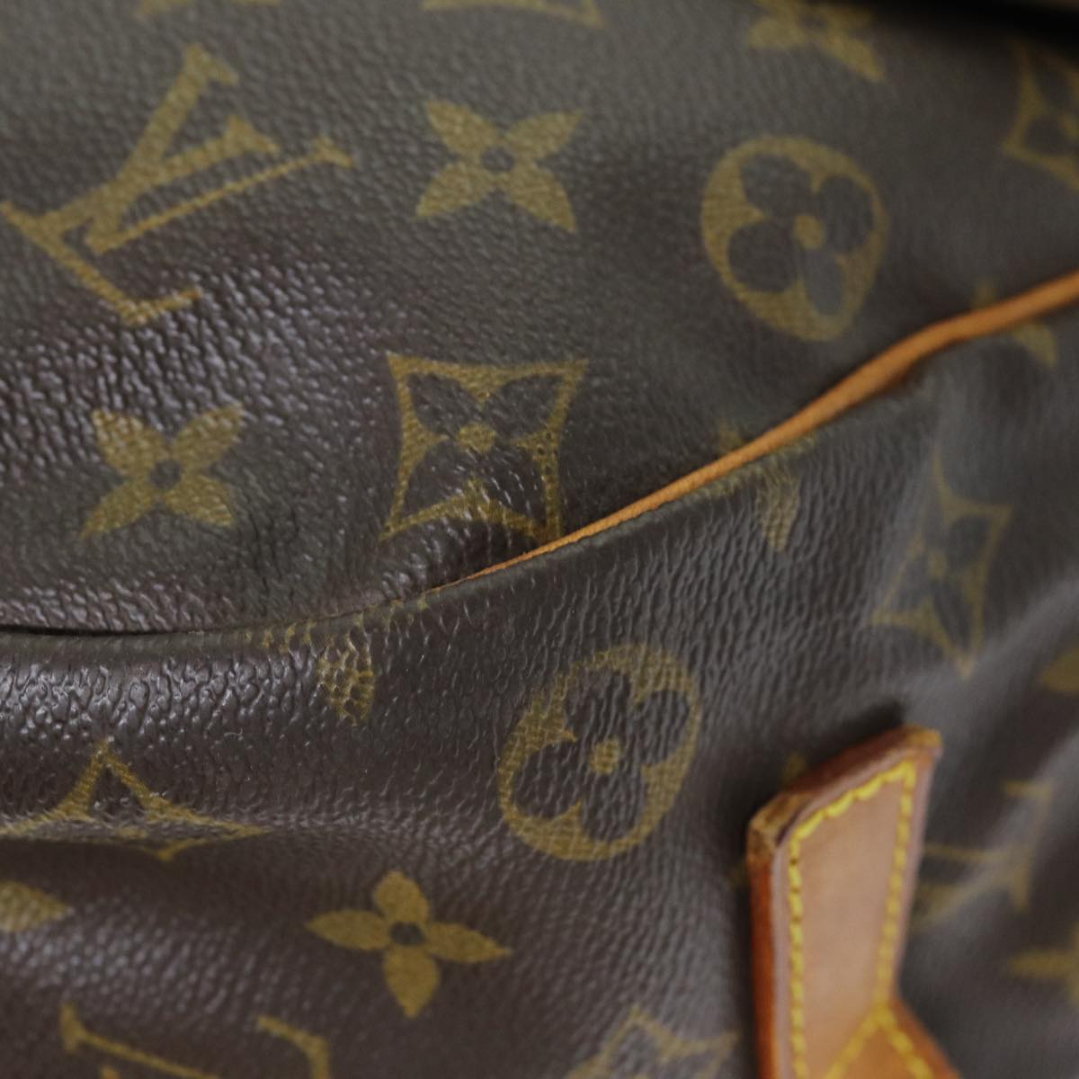 LOUIS VUITTON Monogram Saumur 35 Shoulder Bag M42254 LV Auth 73044