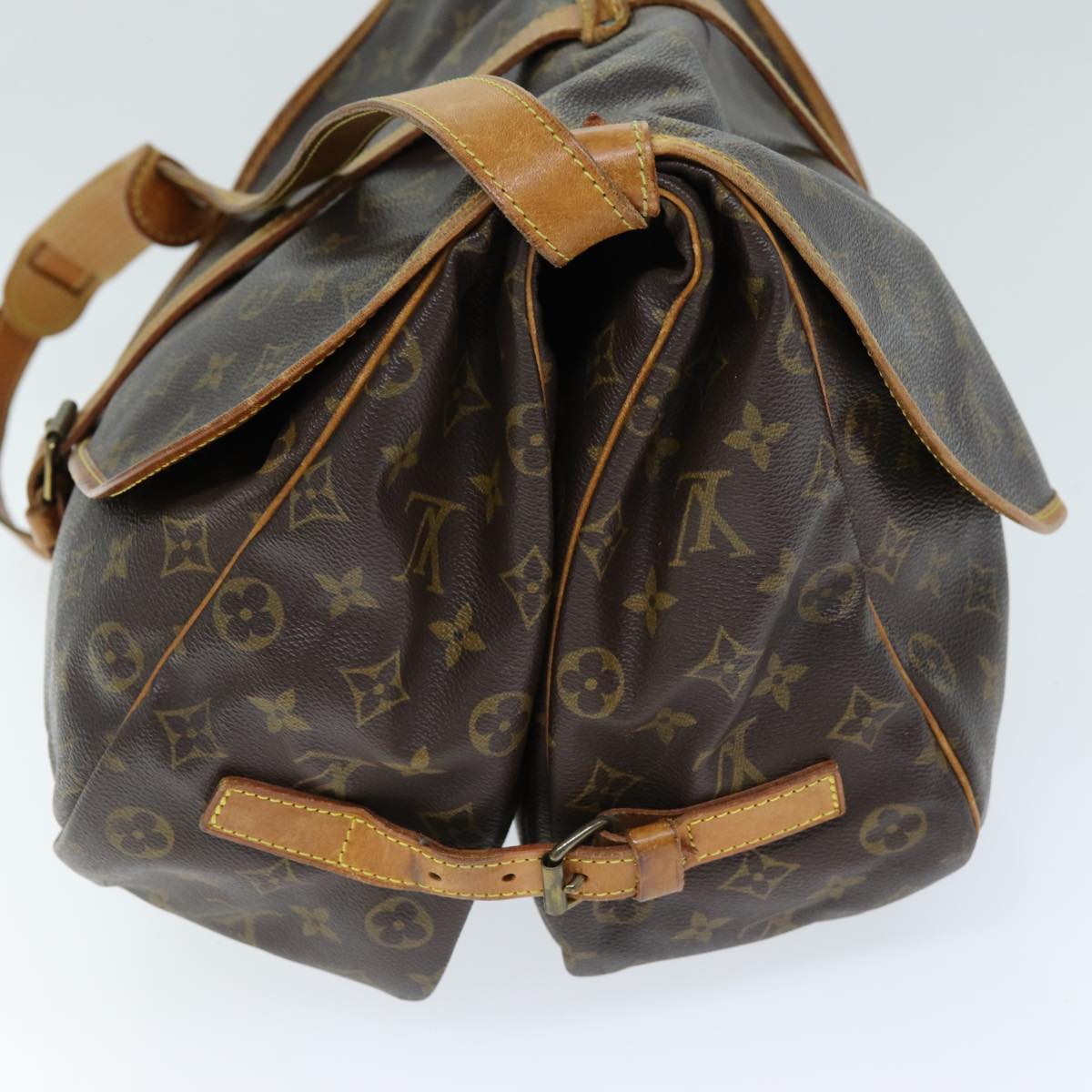 LOUIS VUITTON Monogram Saumur 35 Shoulder Bag M42254 LV Auth 73044