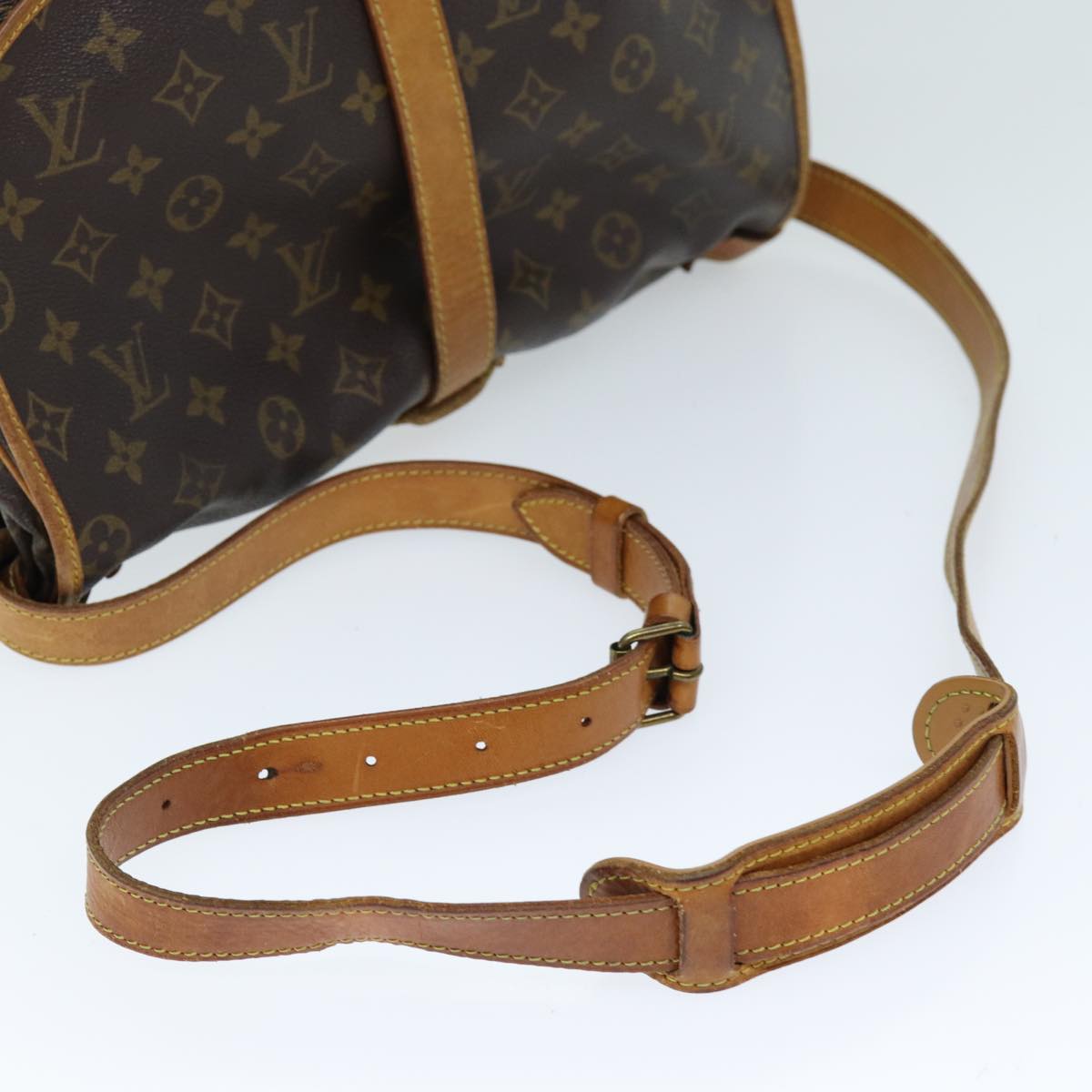 LOUIS VUITTON Monogram Saumur 35 Shoulder Bag M42254 LV Auth 73044