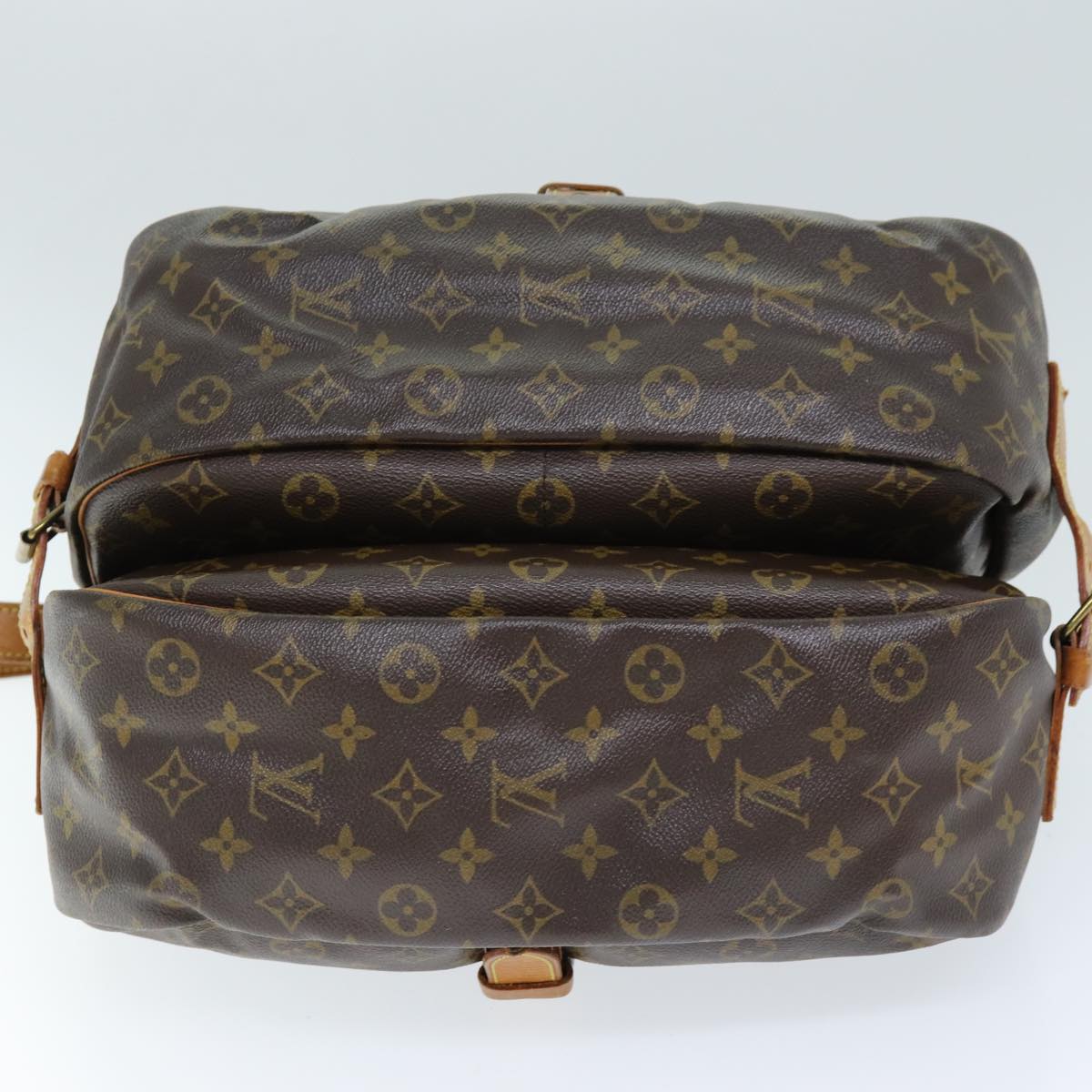 LOUIS VUITTON Monogram Saumur 35 Shoulder Bag M42254 LV Auth 73044