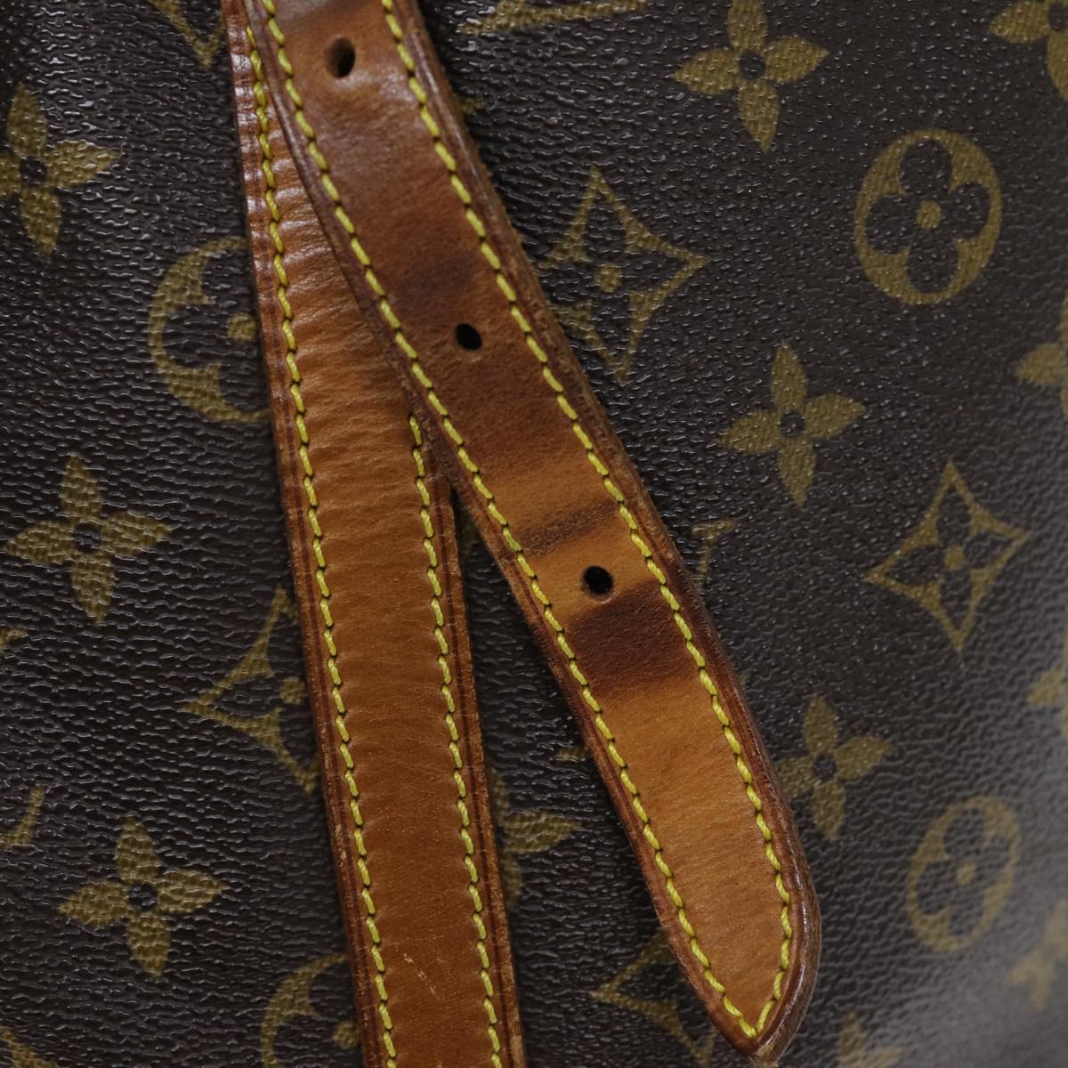 LOUIS VUITTON Monogram Bucket GM Shoulder Bag M42236 LV Auth 73058