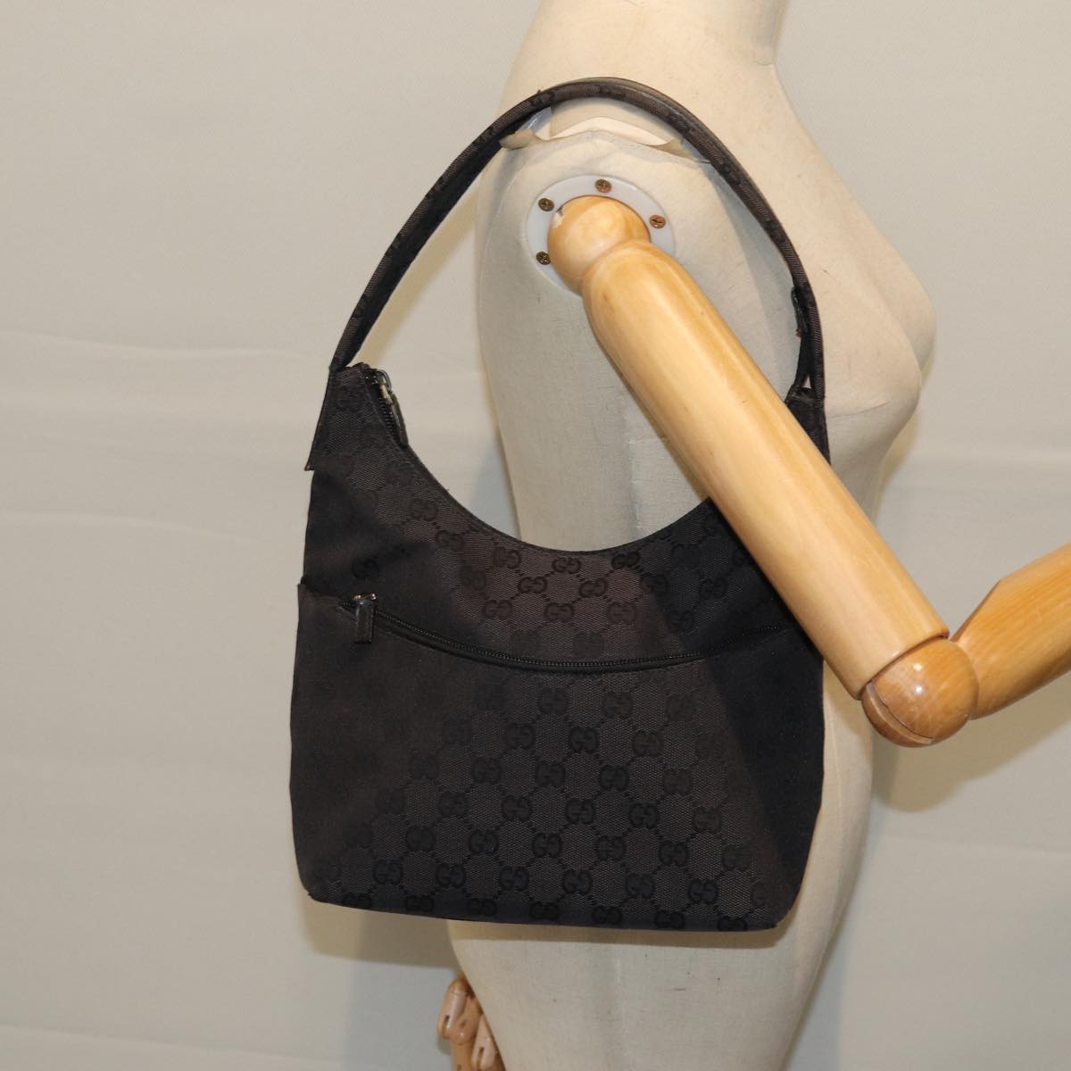 GUCCI GG Canvas Shoulder Bag Black 001 3386 1705 Auth 73127