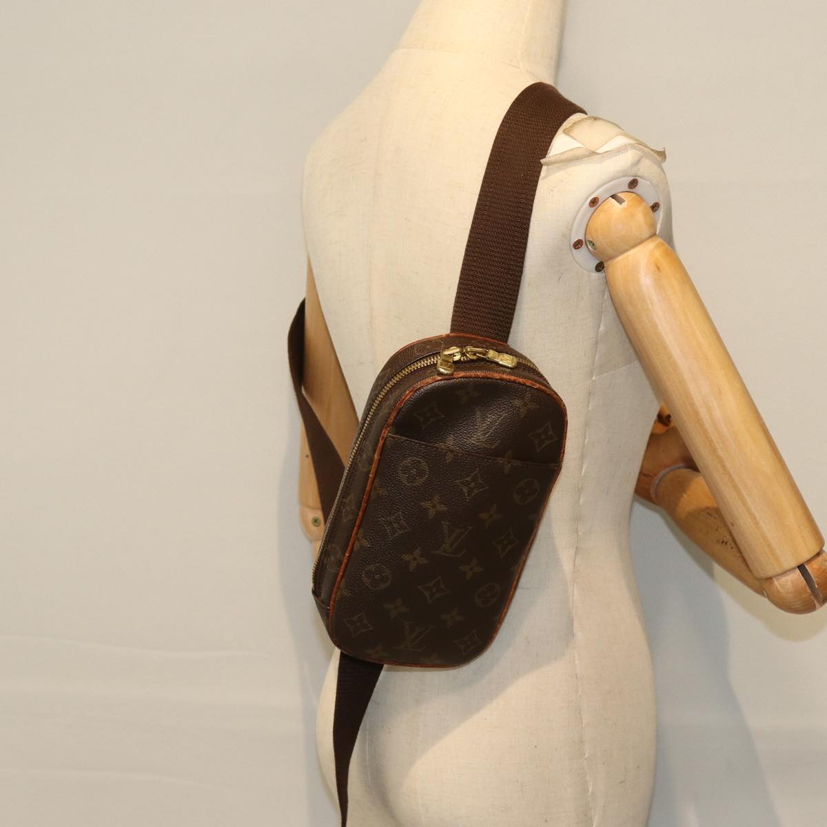 LOUIS VUITTON Monogram Pochette Gange Shoulder Bag M51870 LV Auth 73191