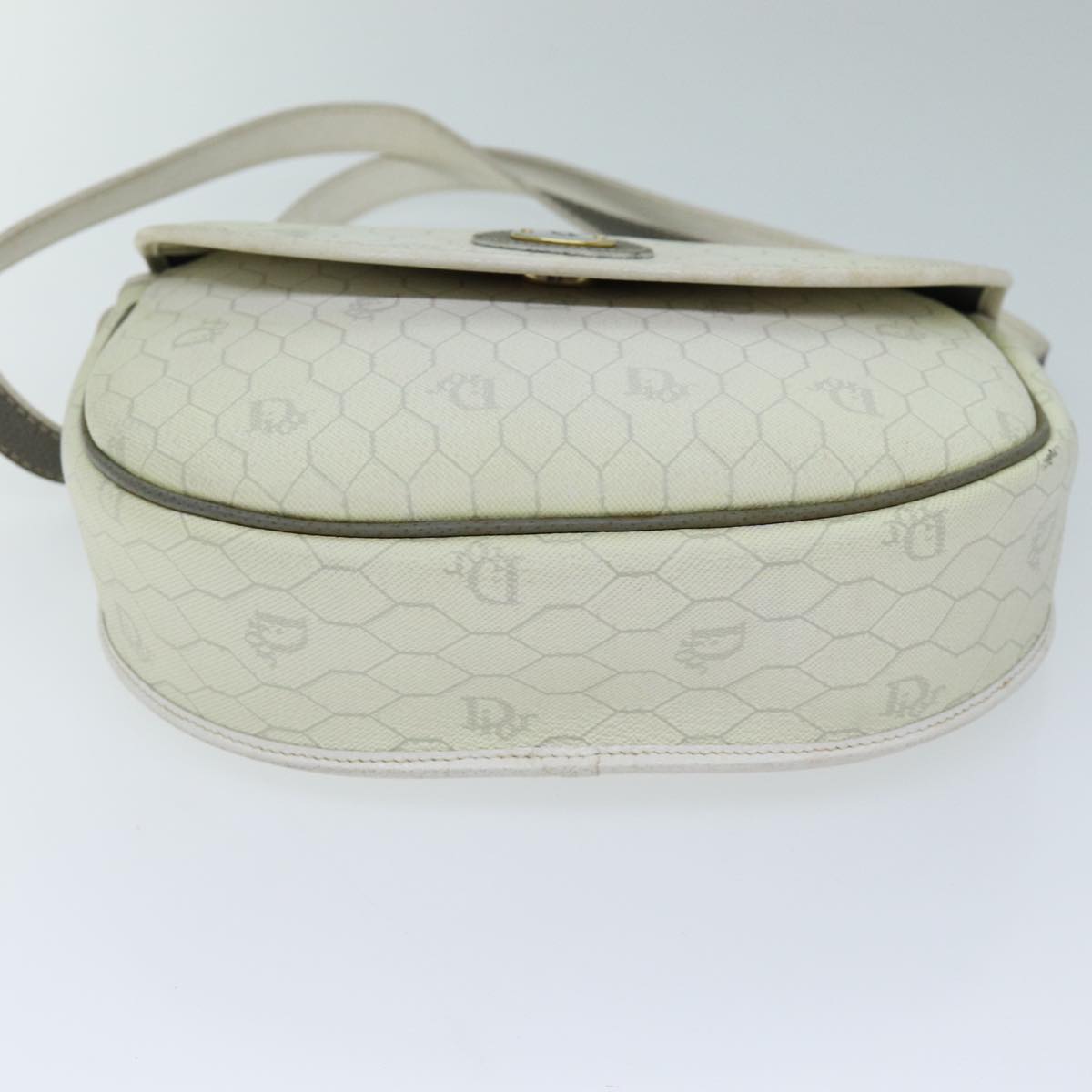 Christian Dior Honeycomb Canvas Shoulder Bag PVC Leather White Auth 73252