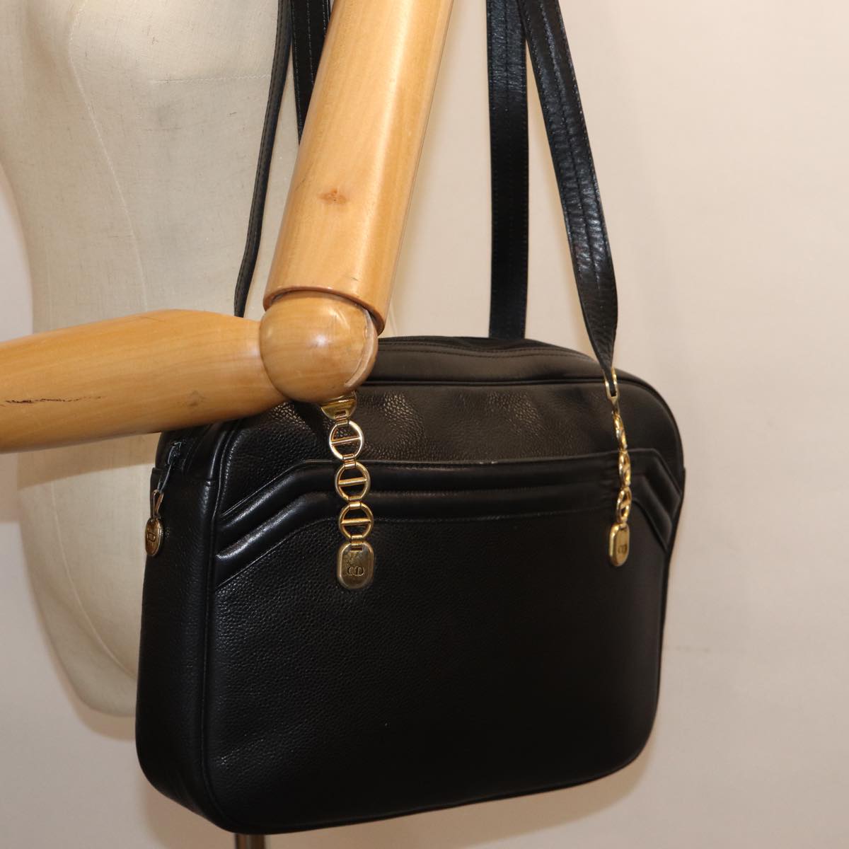 Christian Dior Shoulder Bag Leather Black Auth 73255