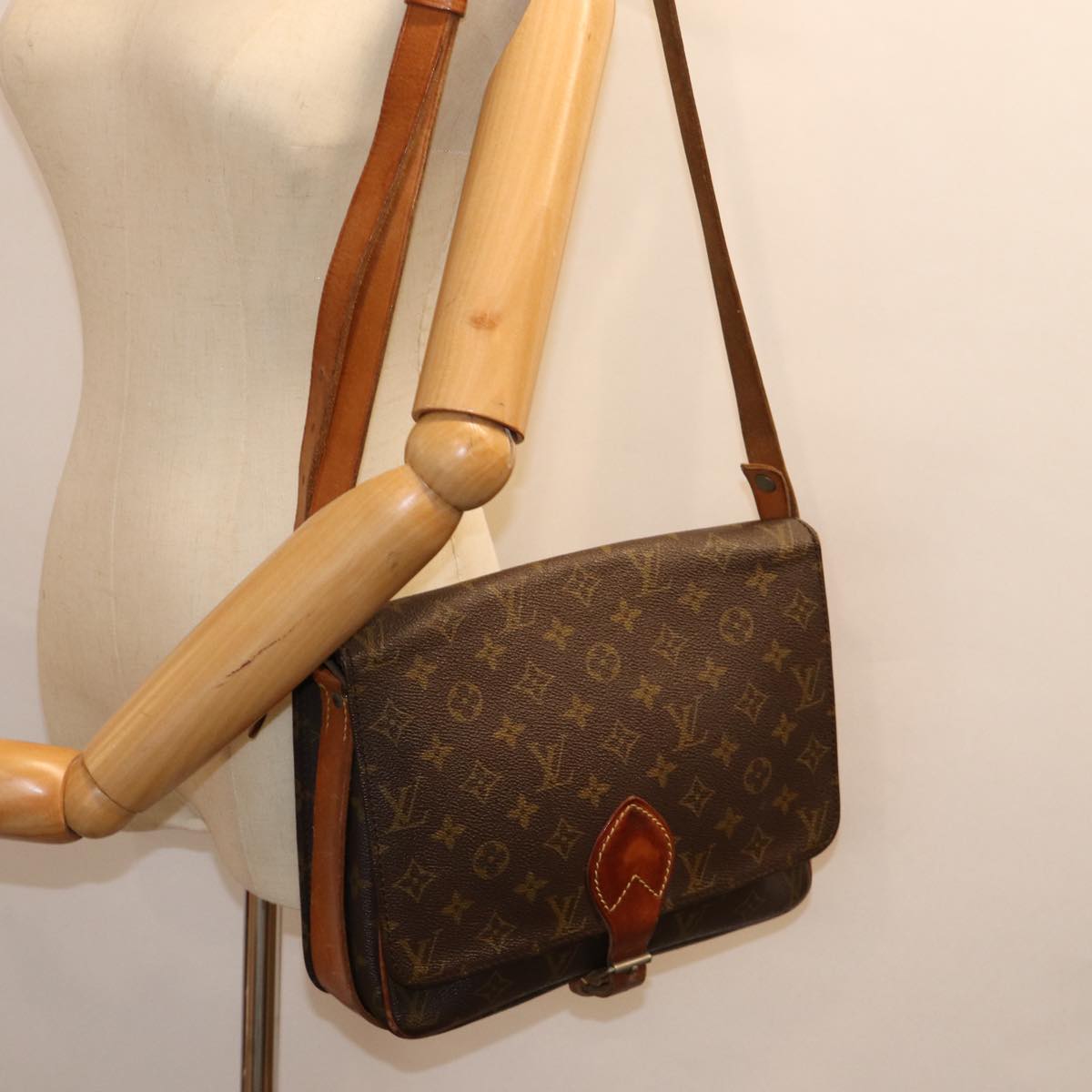 LOUIS VUITTON Monogram Cartouchiere GM Shoulder Bag M51252 LV Auth 73291