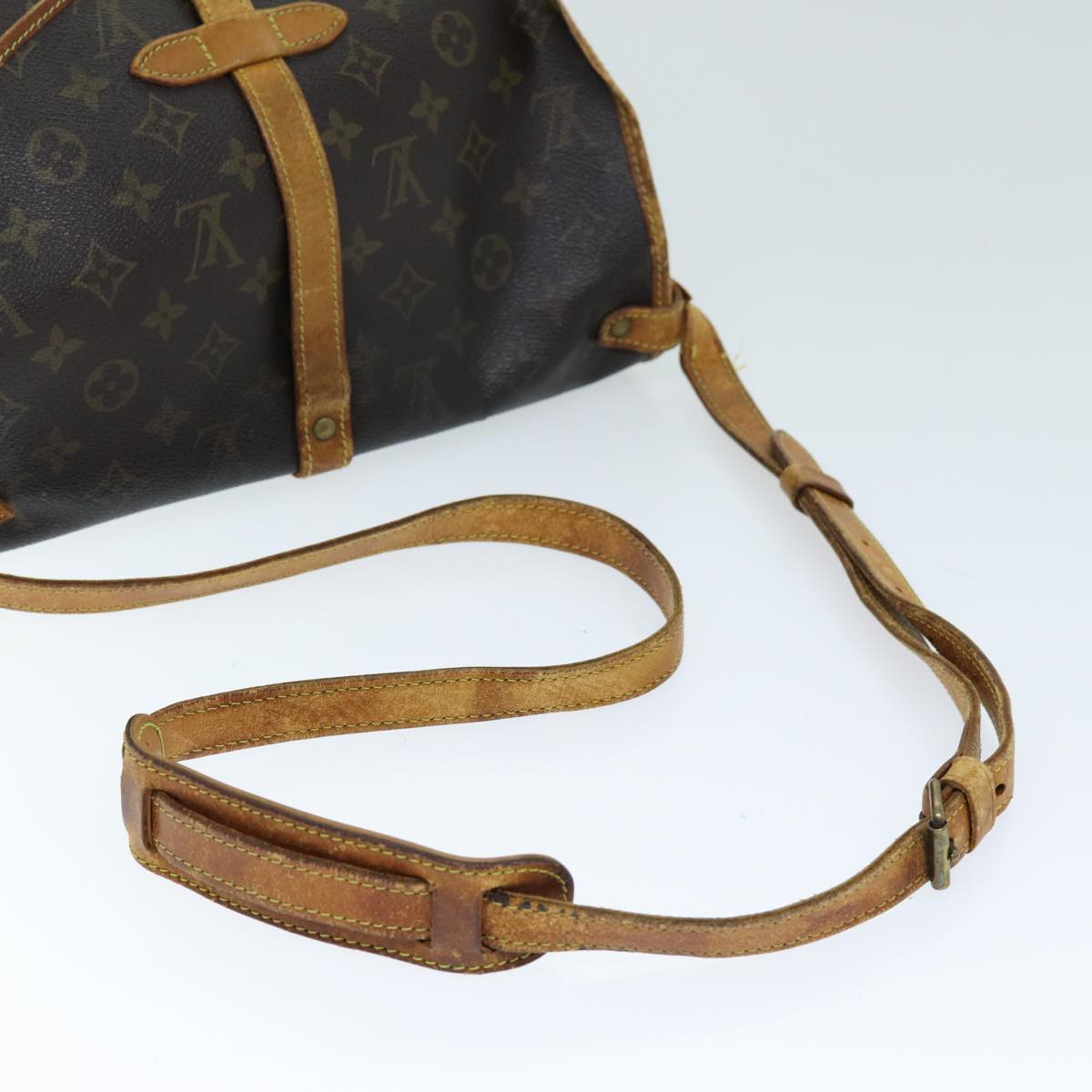 LOUIS VUITTON Monogram Saumur 30 Shoulder Bag M42256 LV Auth 73298