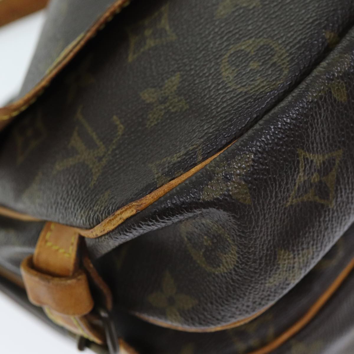 LOUIS VUITTON Monogram Saumur 30 Shoulder Bag M42256 LV Auth 73298