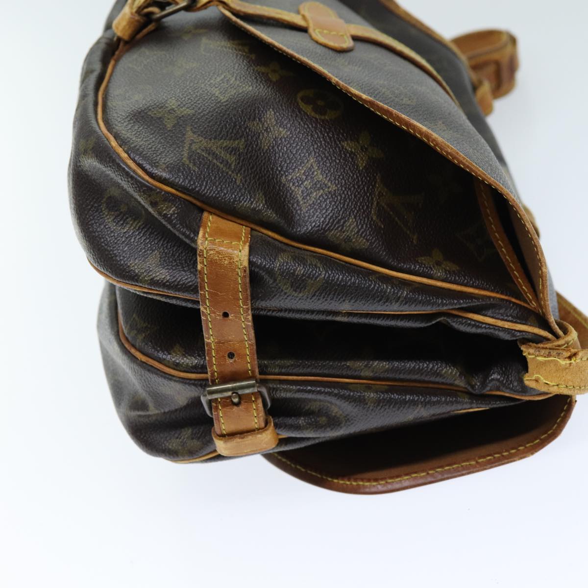 LOUIS VUITTON Monogram Saumur 30 Shoulder Bag M42256 LV Auth 73298