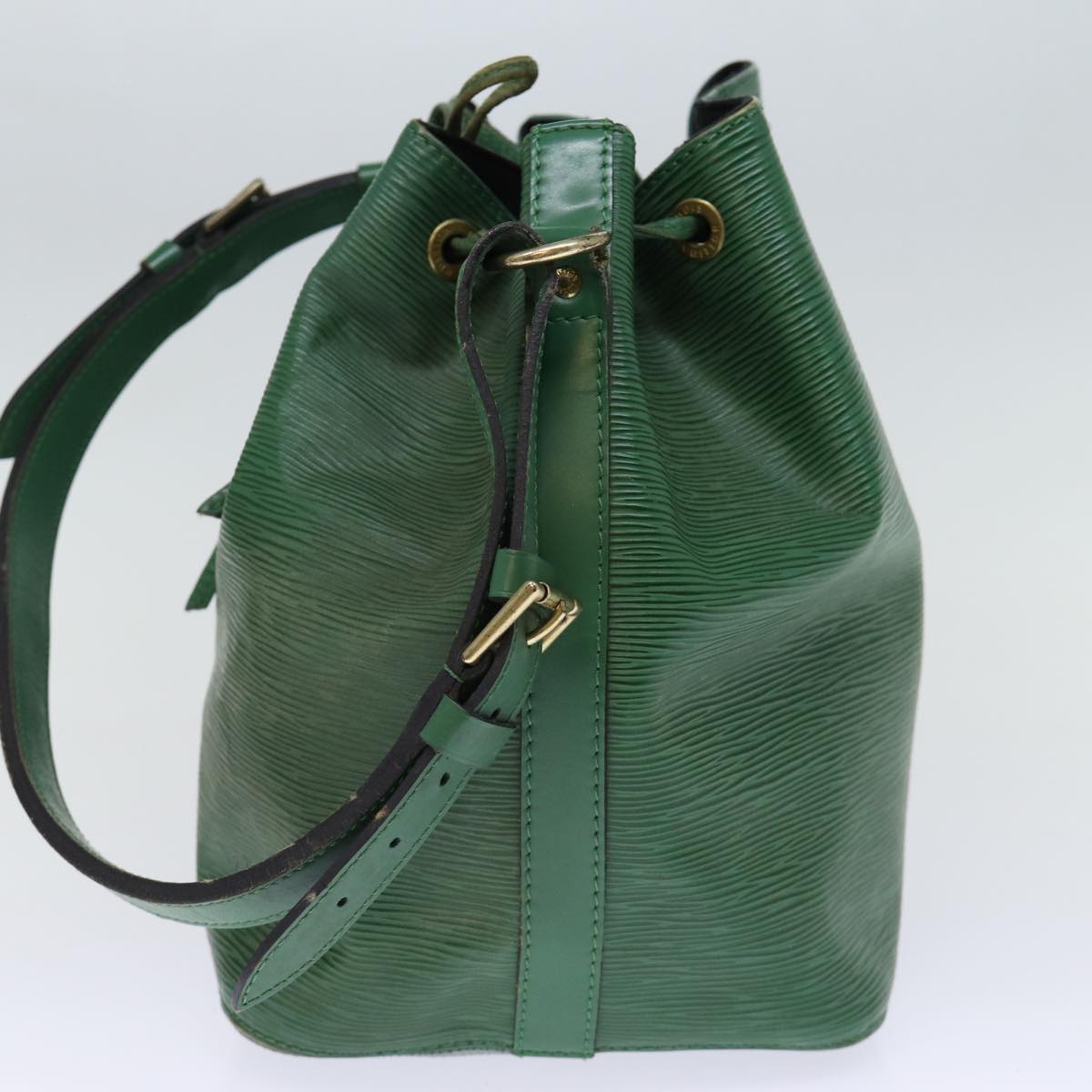 LOUIS VUITTON Epi Petit Noe Shoulder Bag Green M44104 LV Auth 73326