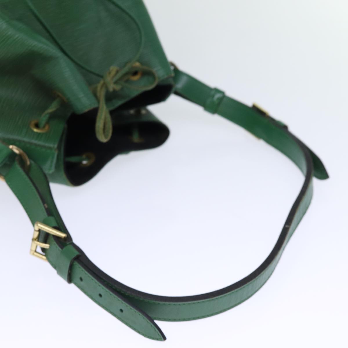 LOUIS VUITTON Epi Petit Noe Shoulder Bag Green M44104 LV Auth 73326