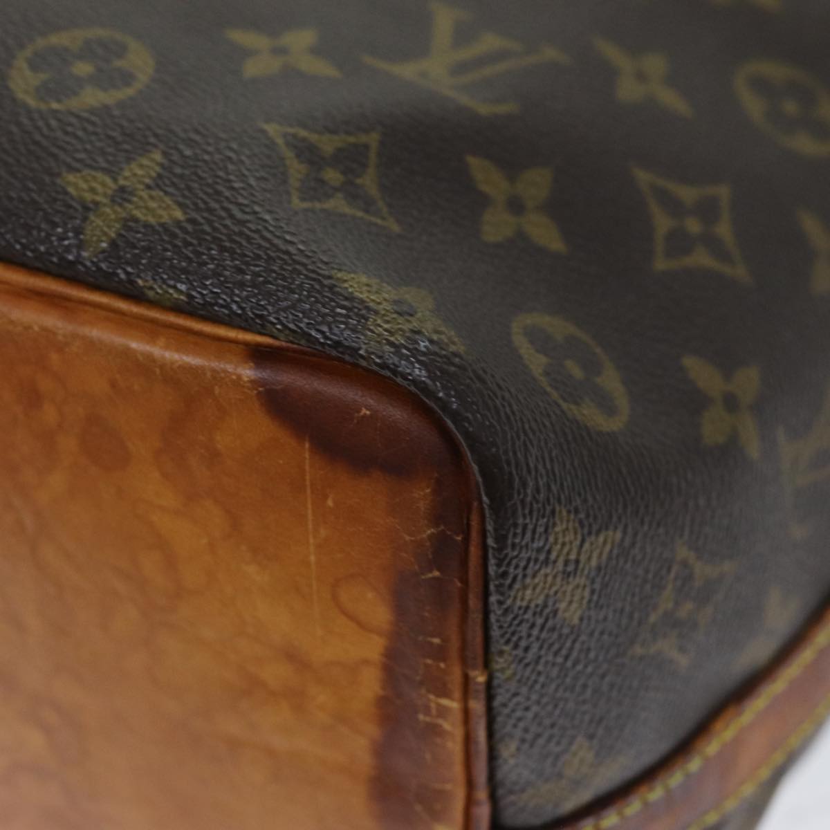 LOUIS VUITTON Monogram Petit Noe Shoulder Bag M42226 LV Auth 73435