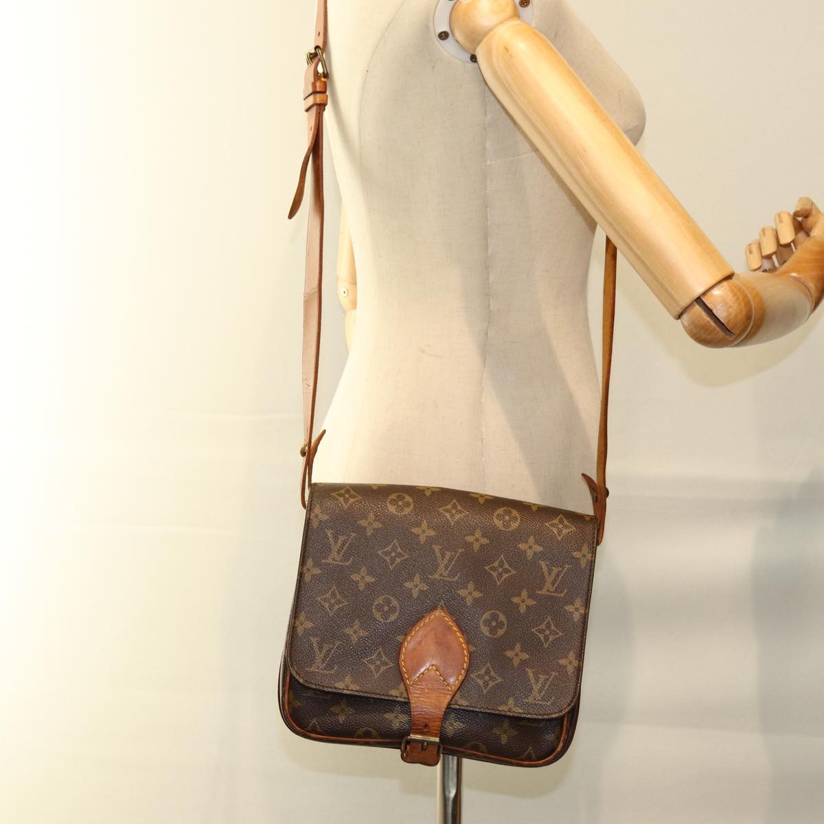 LOUIS VUITTON Monogram Cartouchiere MM Shoulder Bag M51253 LV Auth 73485